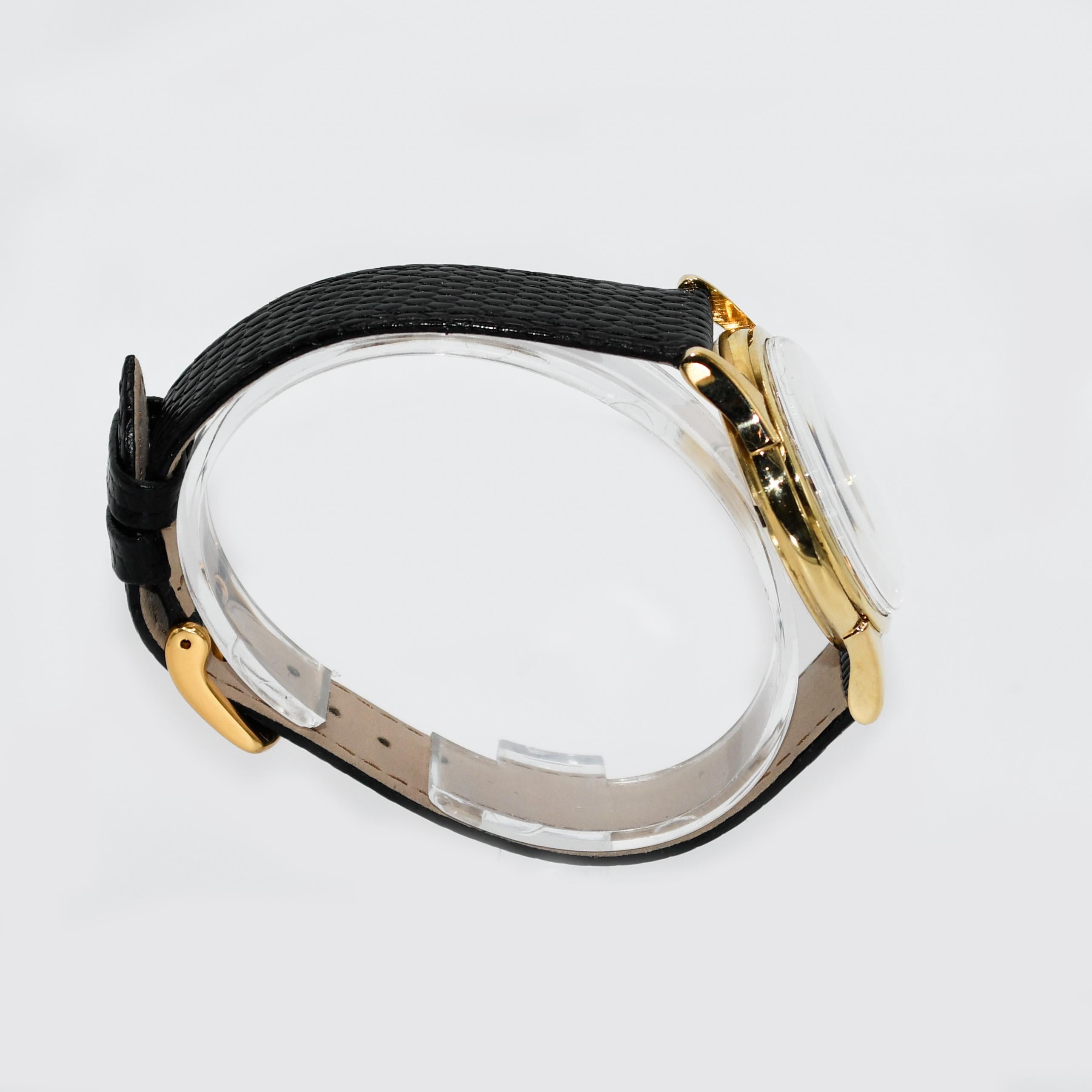 14K Gelbgold Omega , Automatik Constellation Gehäuse, 35,8gr

Herren Vintage Omega Konstellation automatische Uhr.
Gehäuse aus 14k Gelbgold.
Im Inneren des Gehäuses gestempelt 14k 585.
Das Gehäuse ist 35 mm groß.
Automatisches Uhrwerk mit 24