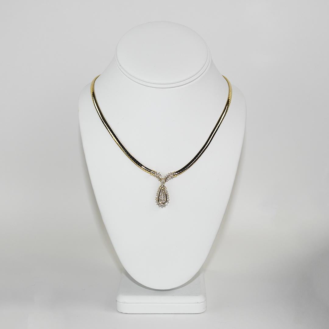 Collier en or jaune 14K avec pendentif en diamant A Link 0.63ct en vente 1