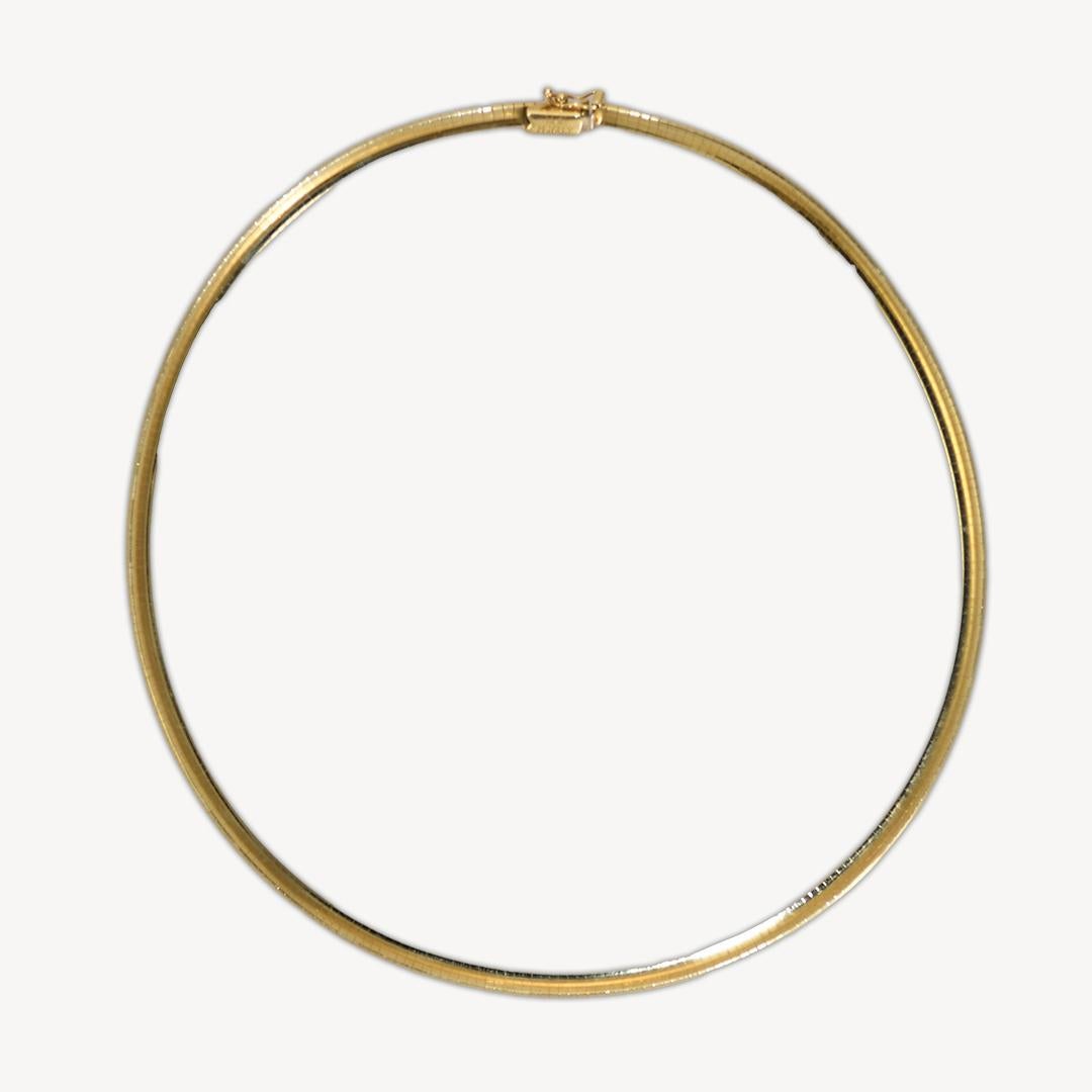 Omega-Gliederkette aus 14k Gelbgold.
Gestempelt 14k Italien und wiegt 24,7 Gramm.
Die Halskette ist 16 cm lang und 4 mm breit.
Ausgezeichneter Zustand. 