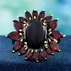 14K Yellow Gold Onyx and Garnet Vintage Style Floral Cluster Ring