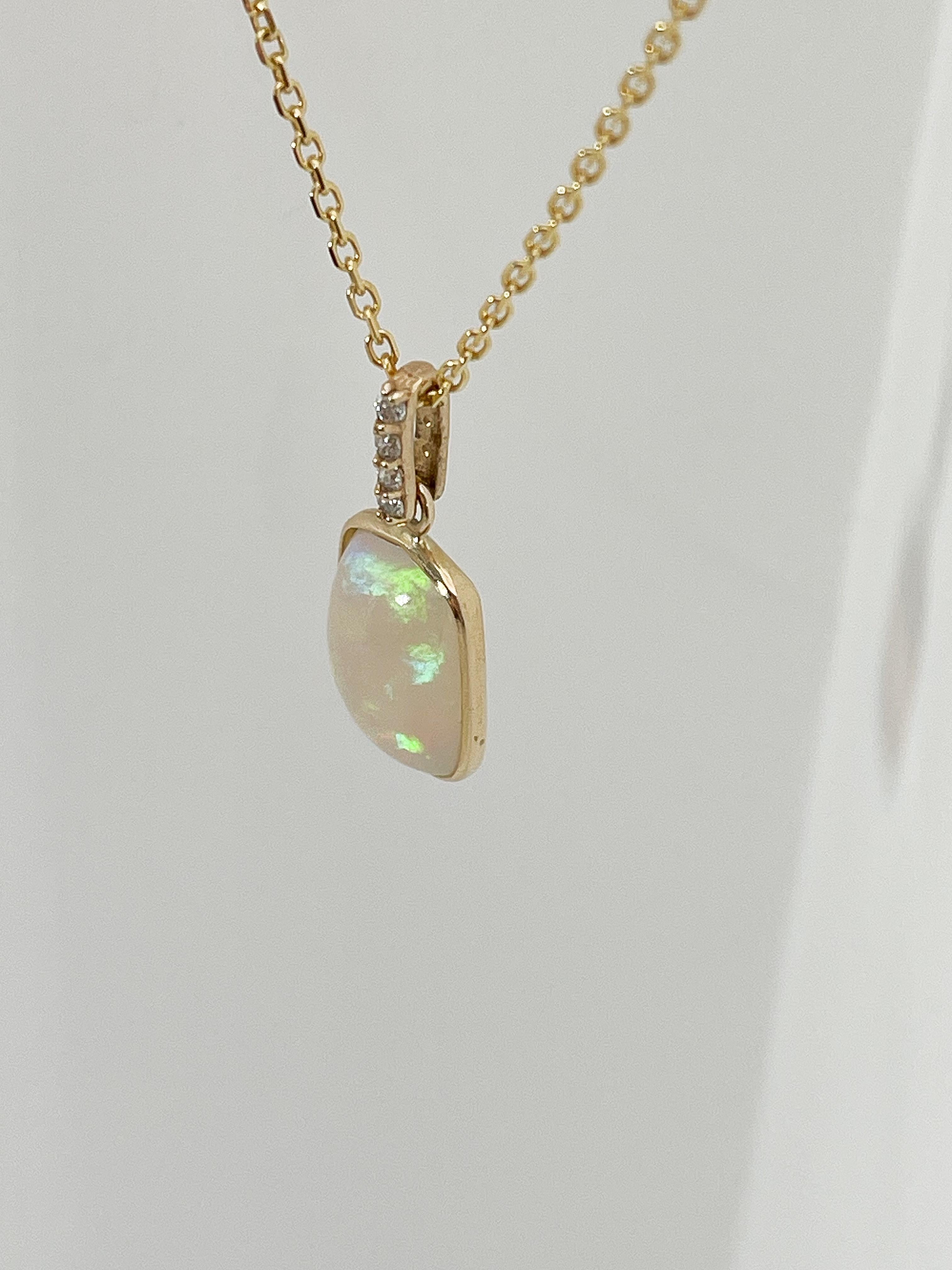 14K Yellow Gold Opal and .06 CTW Diamond Pendant Necklace In New Condition For Sale In Stuart, FL