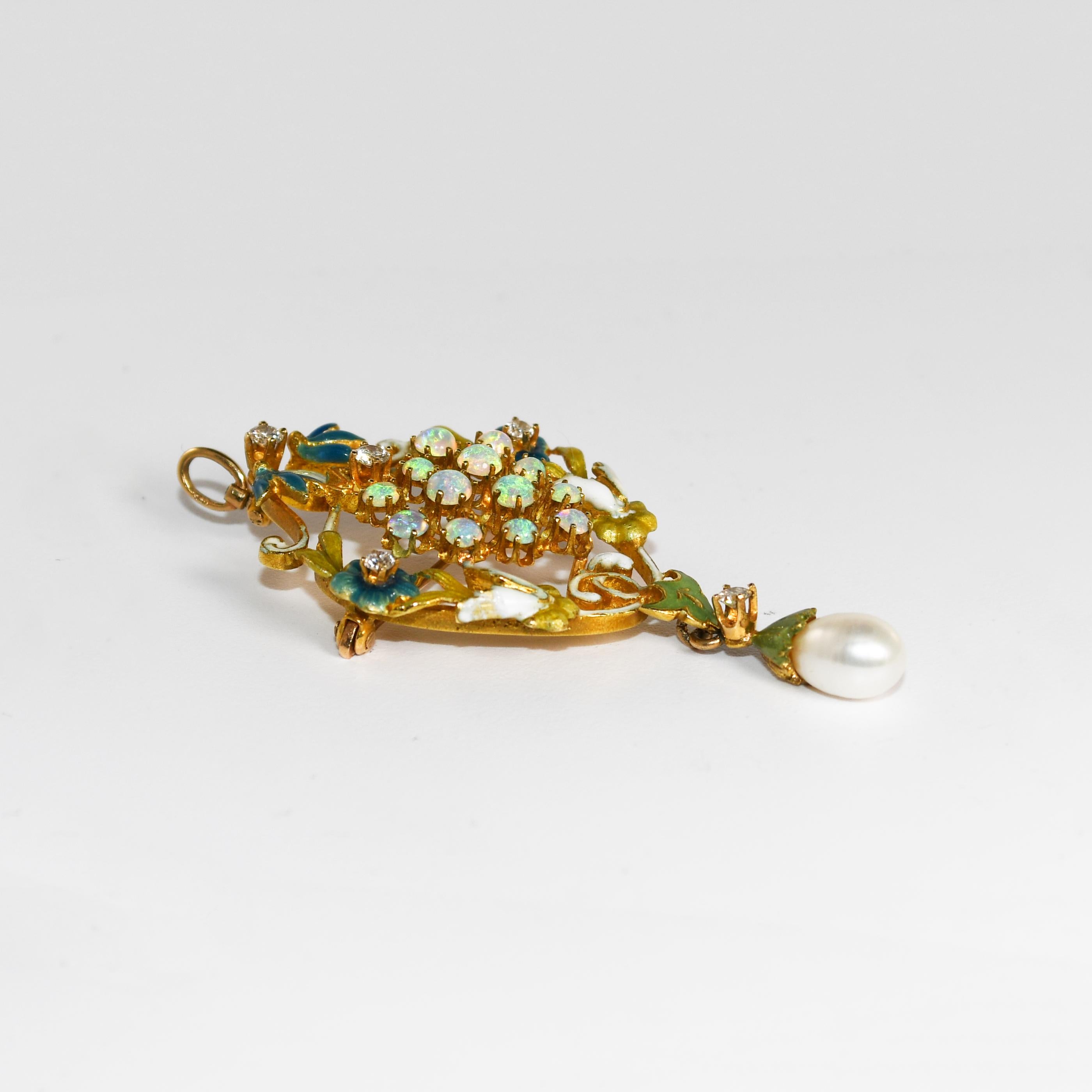 Pendentif en or jaune 14 carats avec opale et diamants 8 g Excellent état - En vente à Laguna Beach, CA