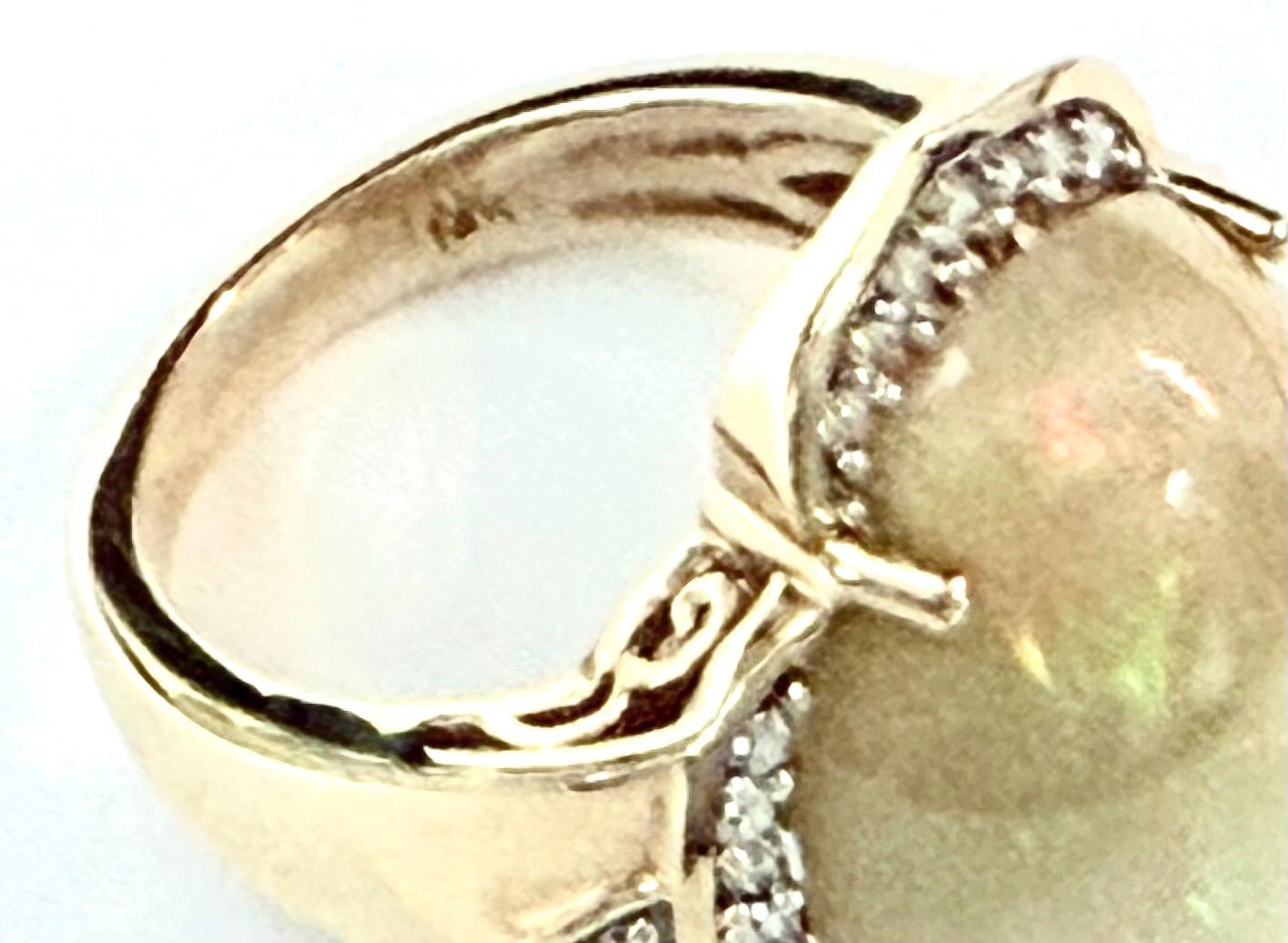 Bague en or jaune 14 carats, opale et diamant en vente 1
