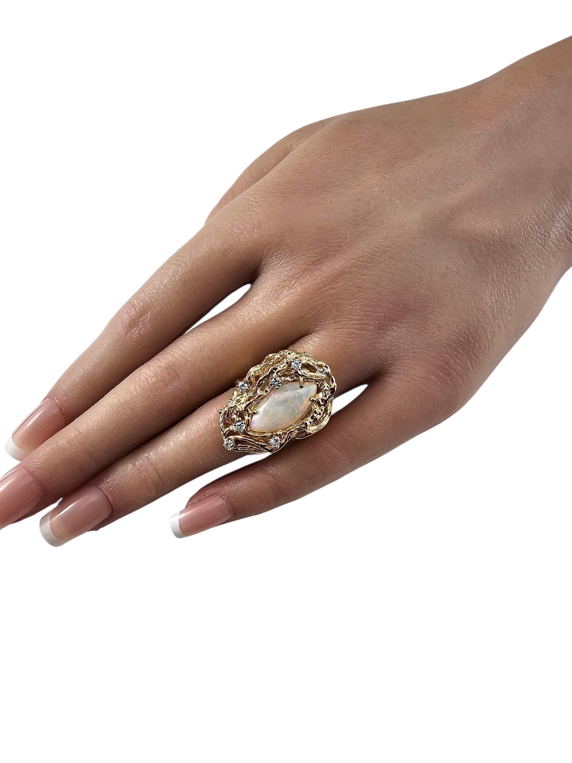 Bague en or jaune 14K avec opale et diamant Taille 5 #23556 Pour femmes en vente
