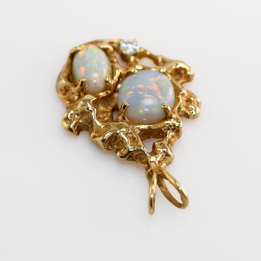 14 Karat Gelbgold Opal- und Diamant-Anhänger, 13,5 g (Brillantschliff)