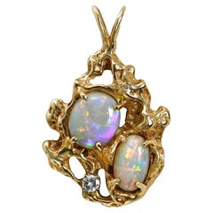 Pendentif en or jaune 14 carats, opale et diamants, 13,5 g