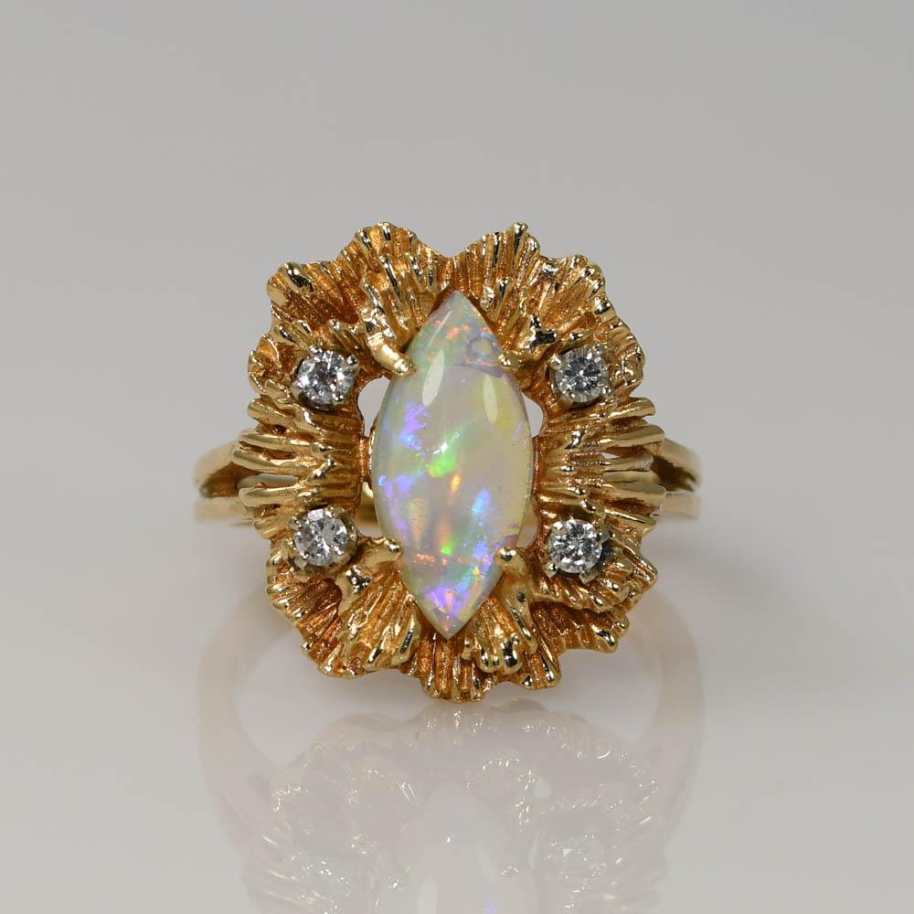 Taille Marquise Bague en or jaune 14K avec opale et diamant 6.9g en vente