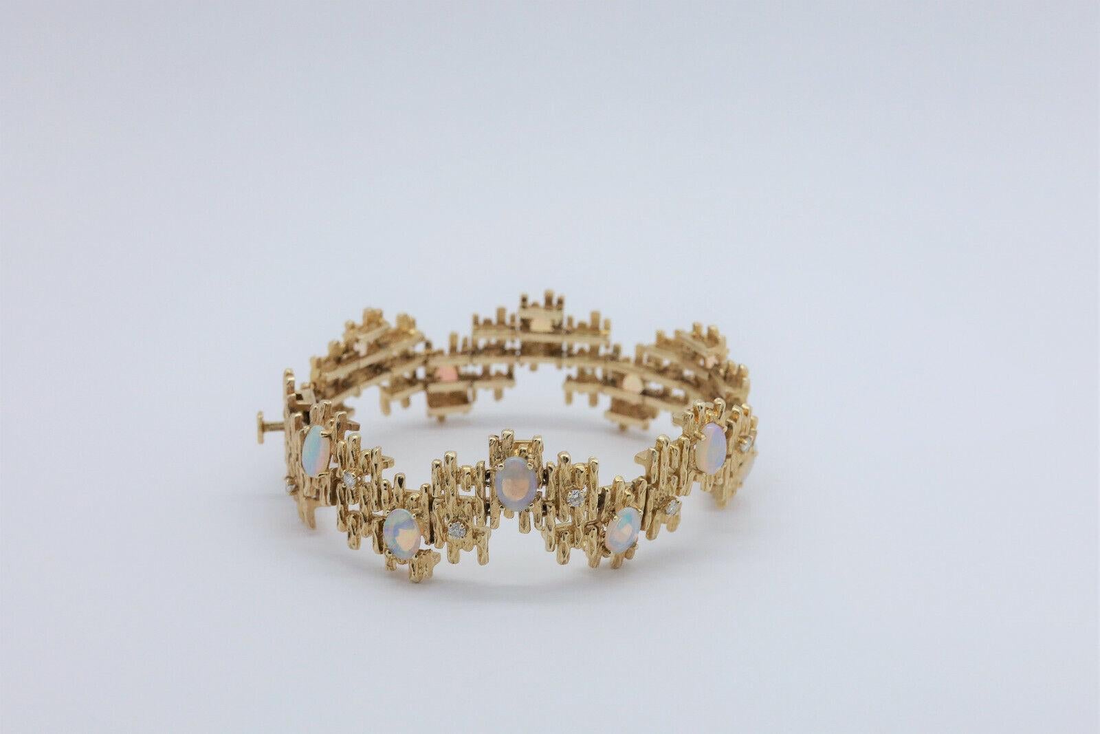 Pulsera de oro amarillo de 14k con ópalo y diamantes, 7 pulgadas - 38,1 g Corte redondo en venta