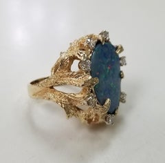 14 Karat Gelbgold Opal ""Doublet"" und Diamantring in Blattfassung