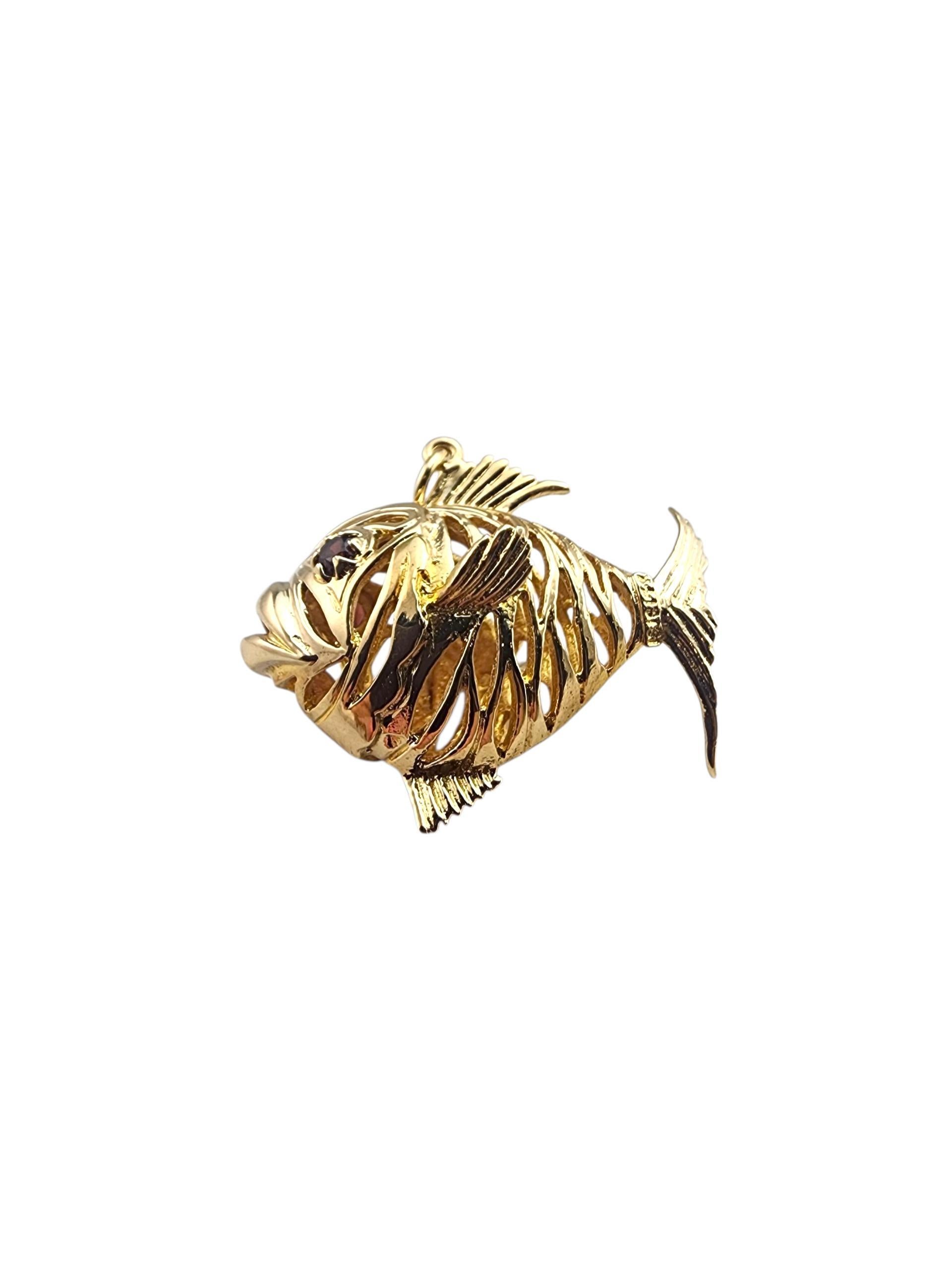 Charm a forma di pesce gonfio in oro giallo 14K #22365 in vendita 2