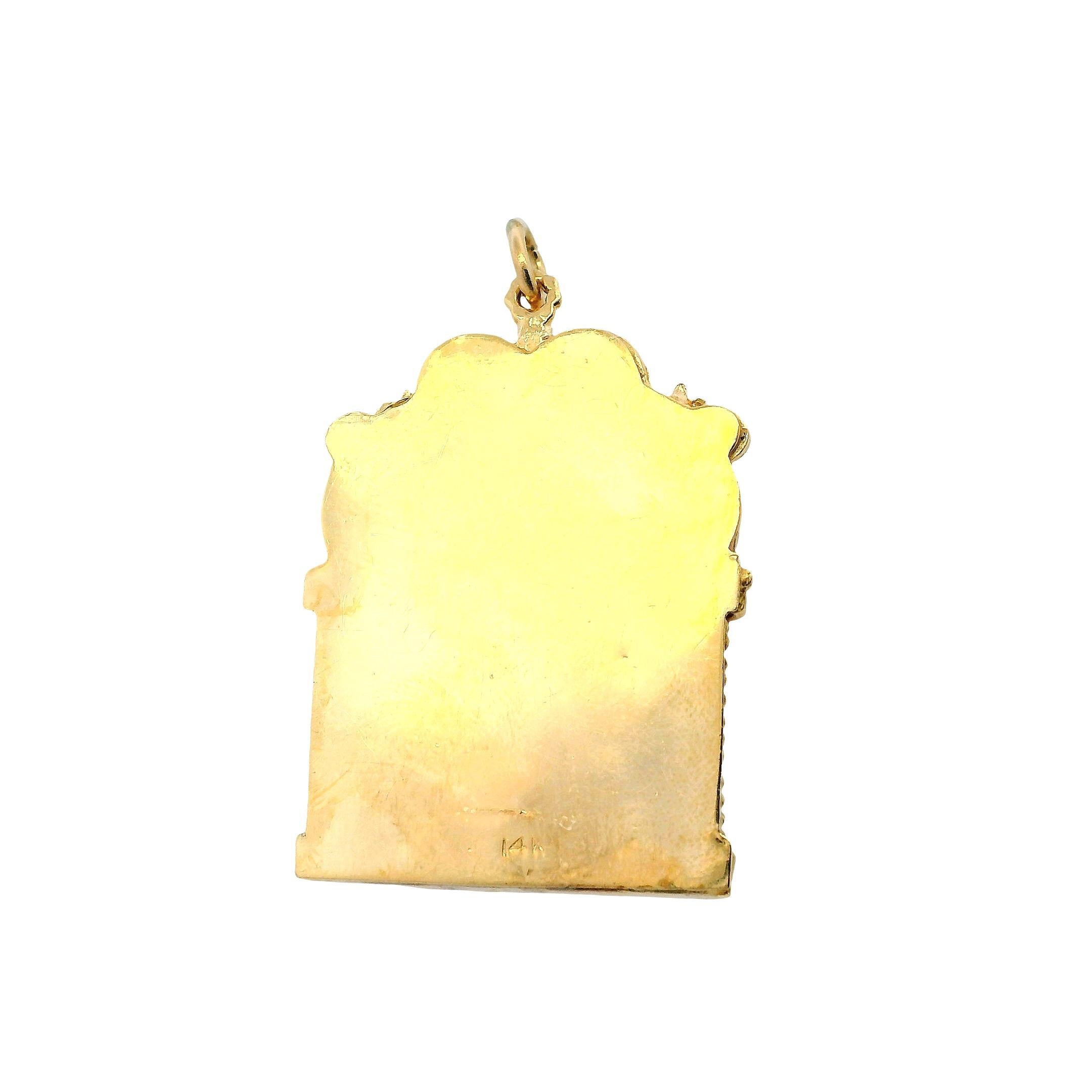 Pendentif en or jaune 14k avec rouleau de la Torah ouvert en vente 1