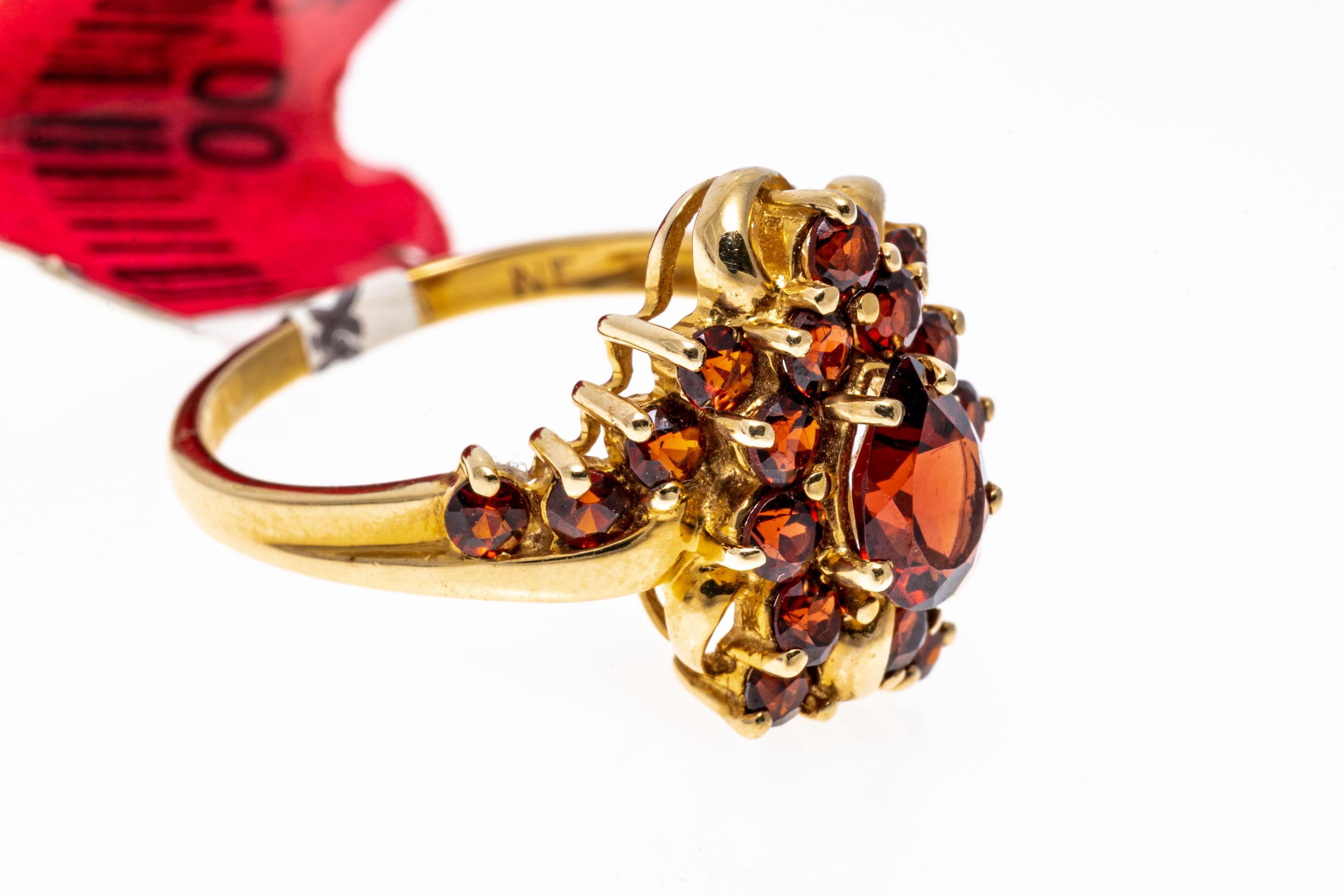 14k Yellow Gold Ornate Almandine Garnet Cluster Ring, App. 1.59 TCW In Good Condition For Sale In Southport, CT