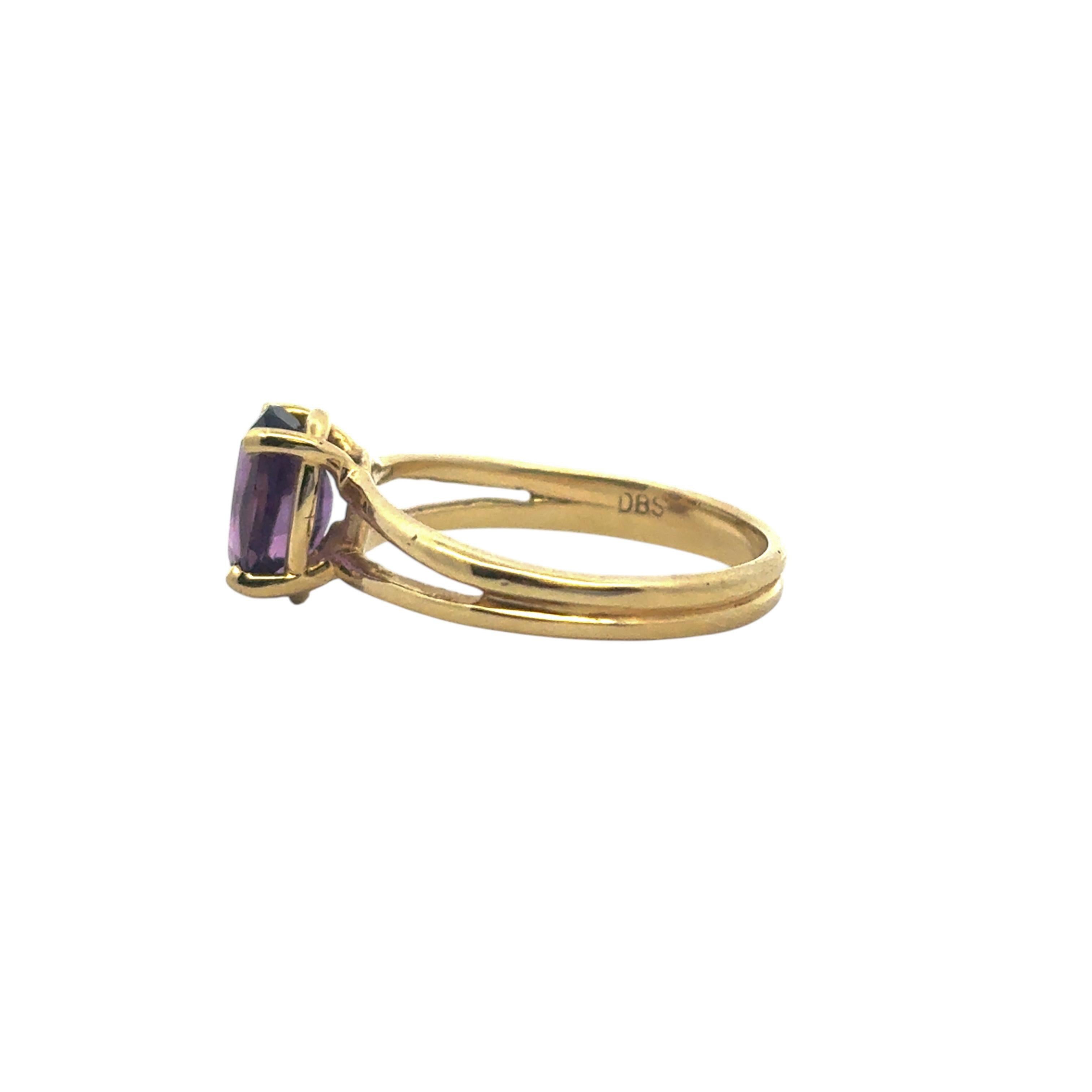 14k Yellow Gold Oval Amethyst Ring in vendita 1