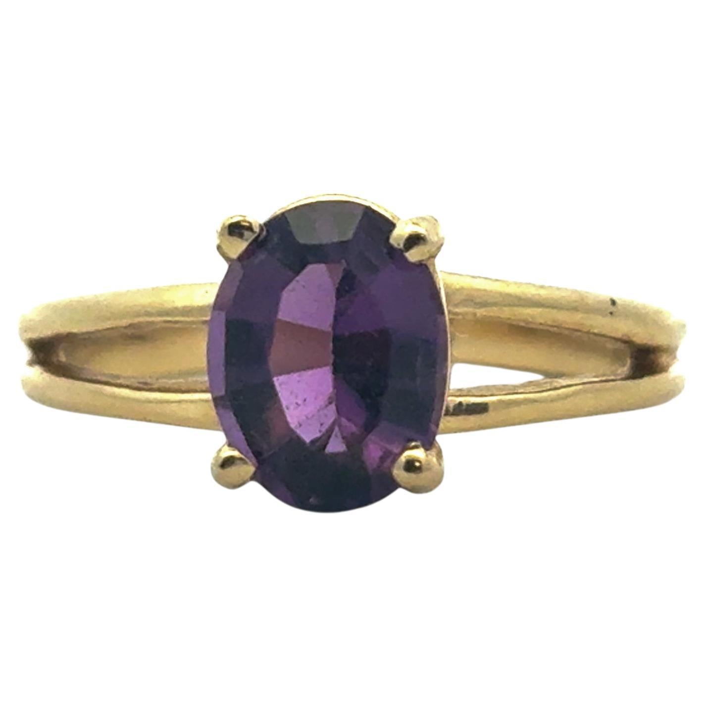 14k Yellow Gold Oval Amethyst Ring in vendita