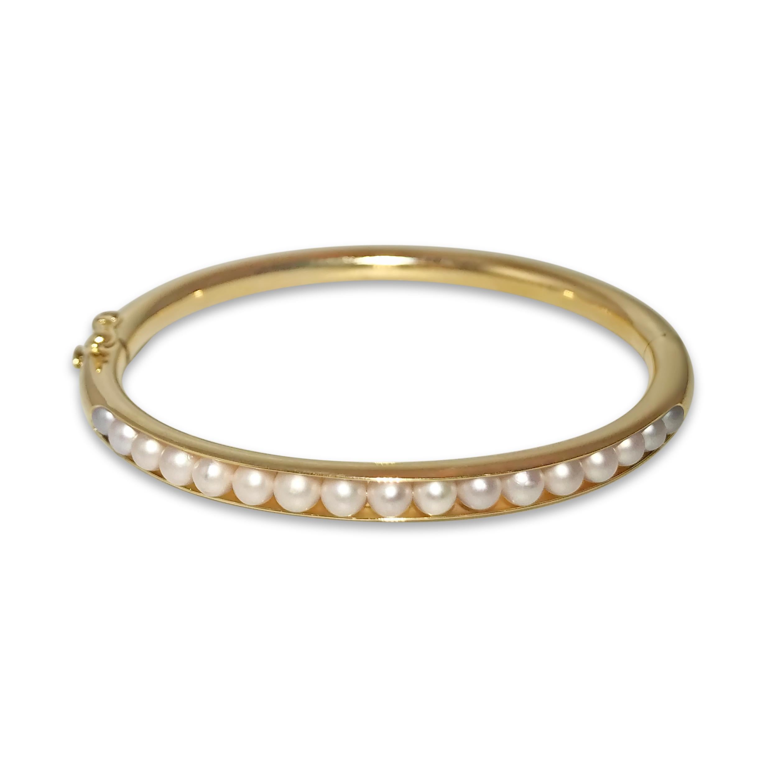 Moderne Manart Bracelet jonc ovale en or jaune 14 carats avec perles en forme de T en vente