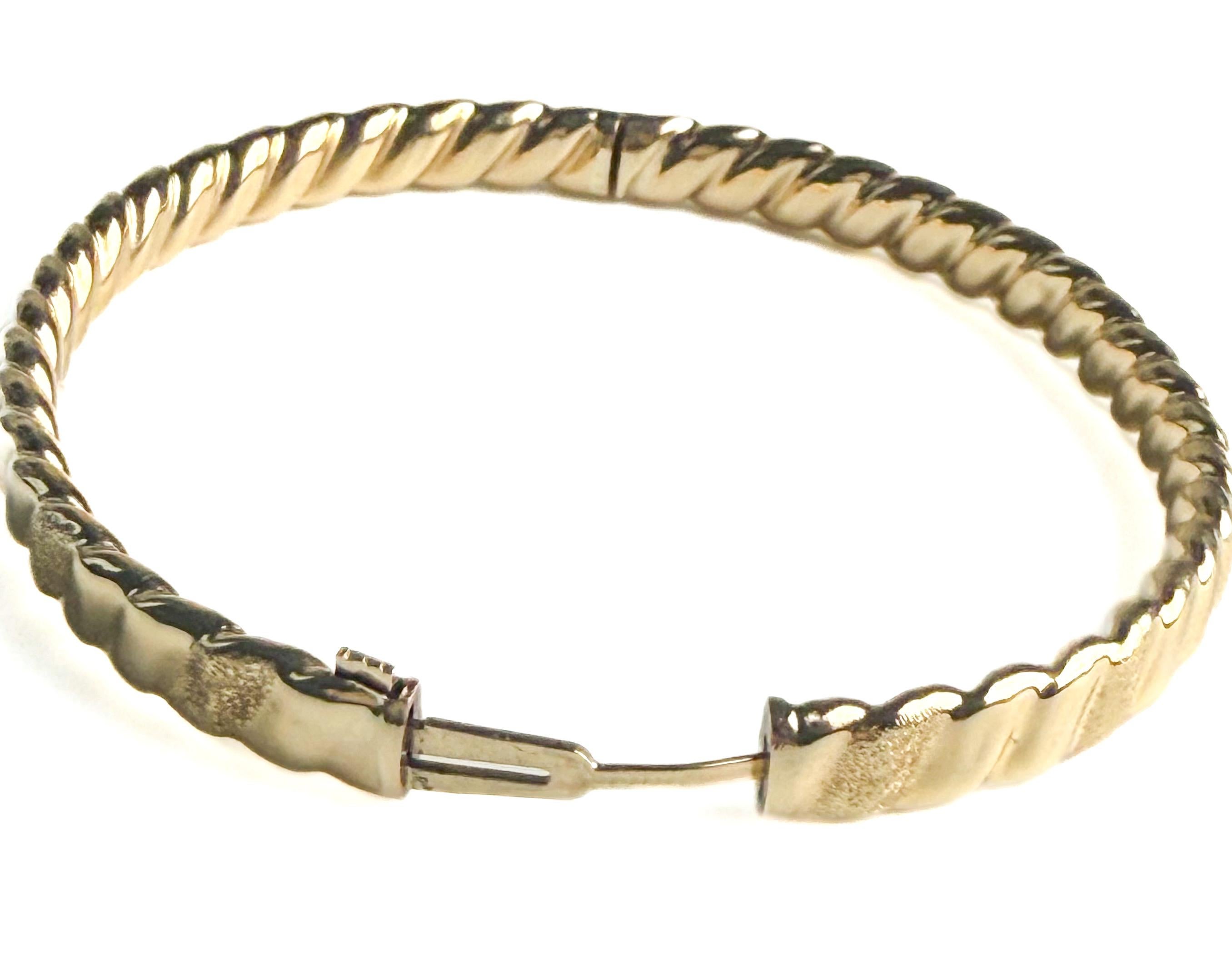 Donna Bracciale ovale in oro giallo 14K in vendita