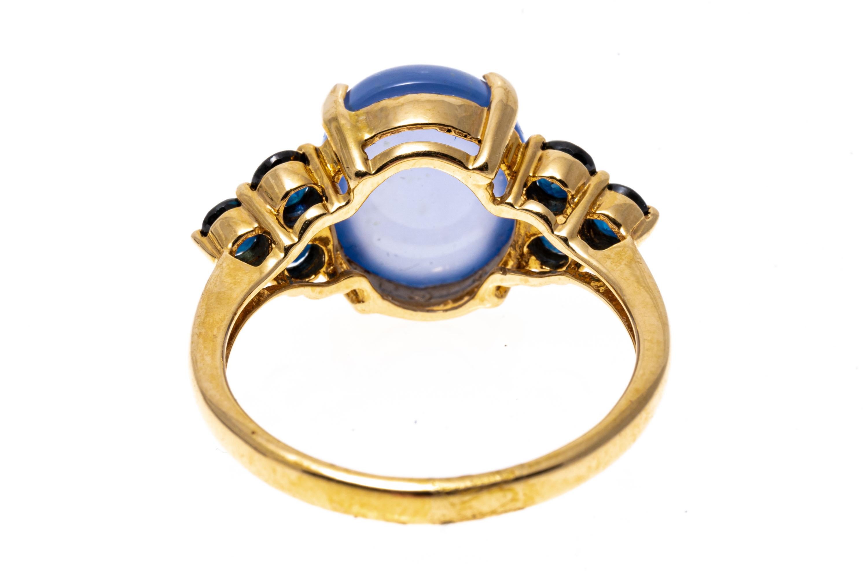 14k Yellow Gold Oval Blue Chalcedony and Blue Sapphire Ring In Good Condition For Sale In Southport, CT