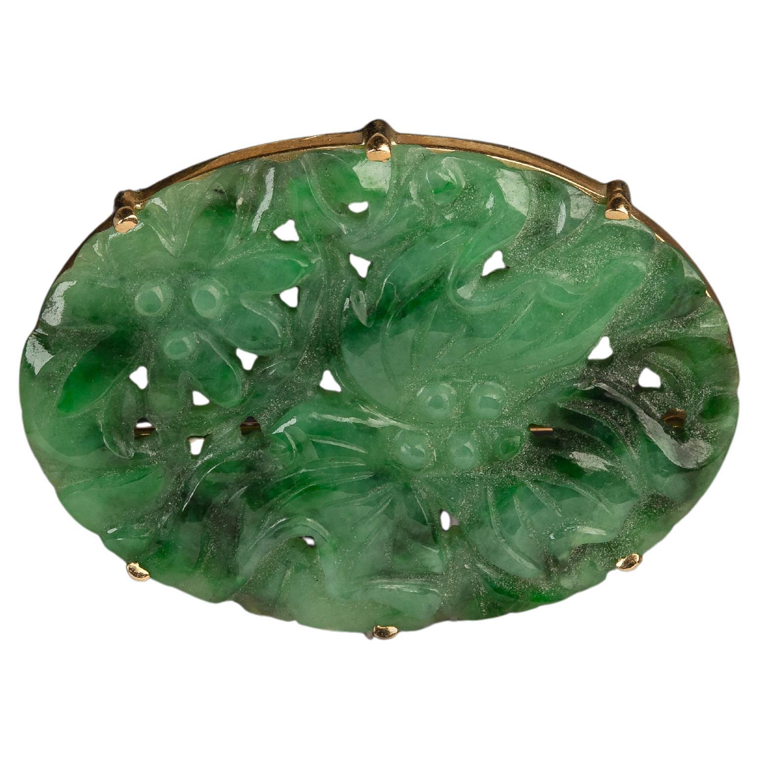 14k Yellow Gold Oval Carved Floral Jade Brooch