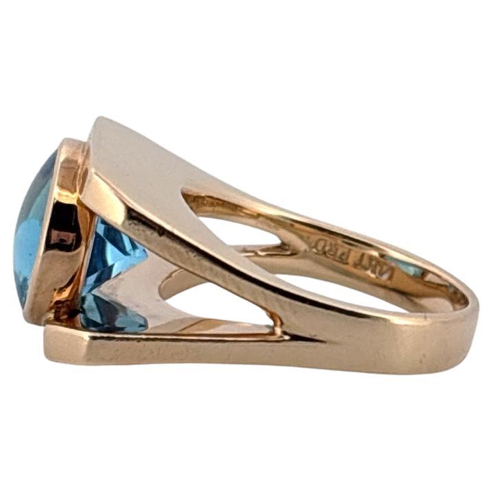 Anello in oro giallo 14K con taglio ovale e 4,50 carati di topazio blu svizzero in vendita 3