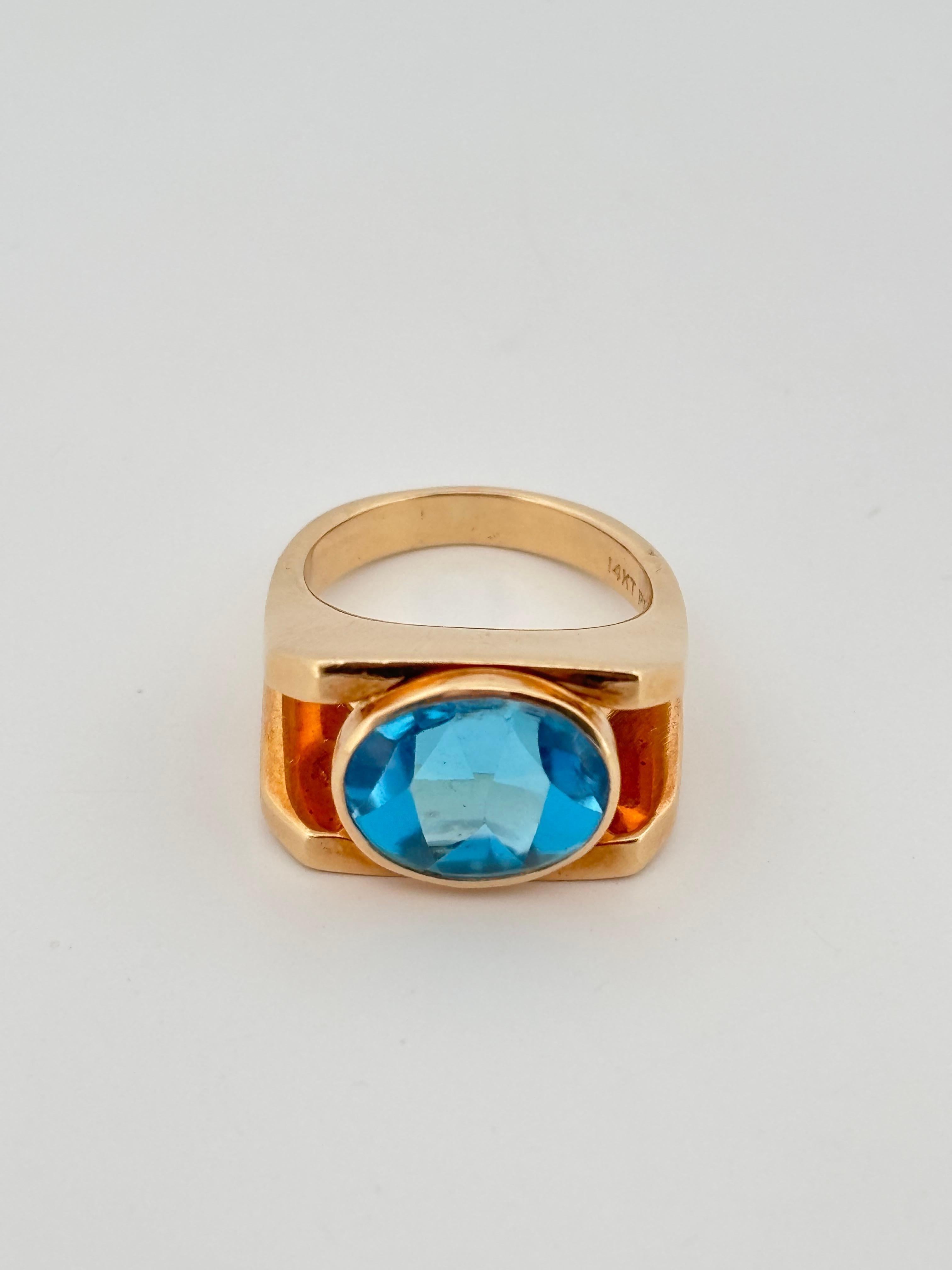 Bague en or jaune 14K avec topaze bleue suisse ovale de 4,50 carats