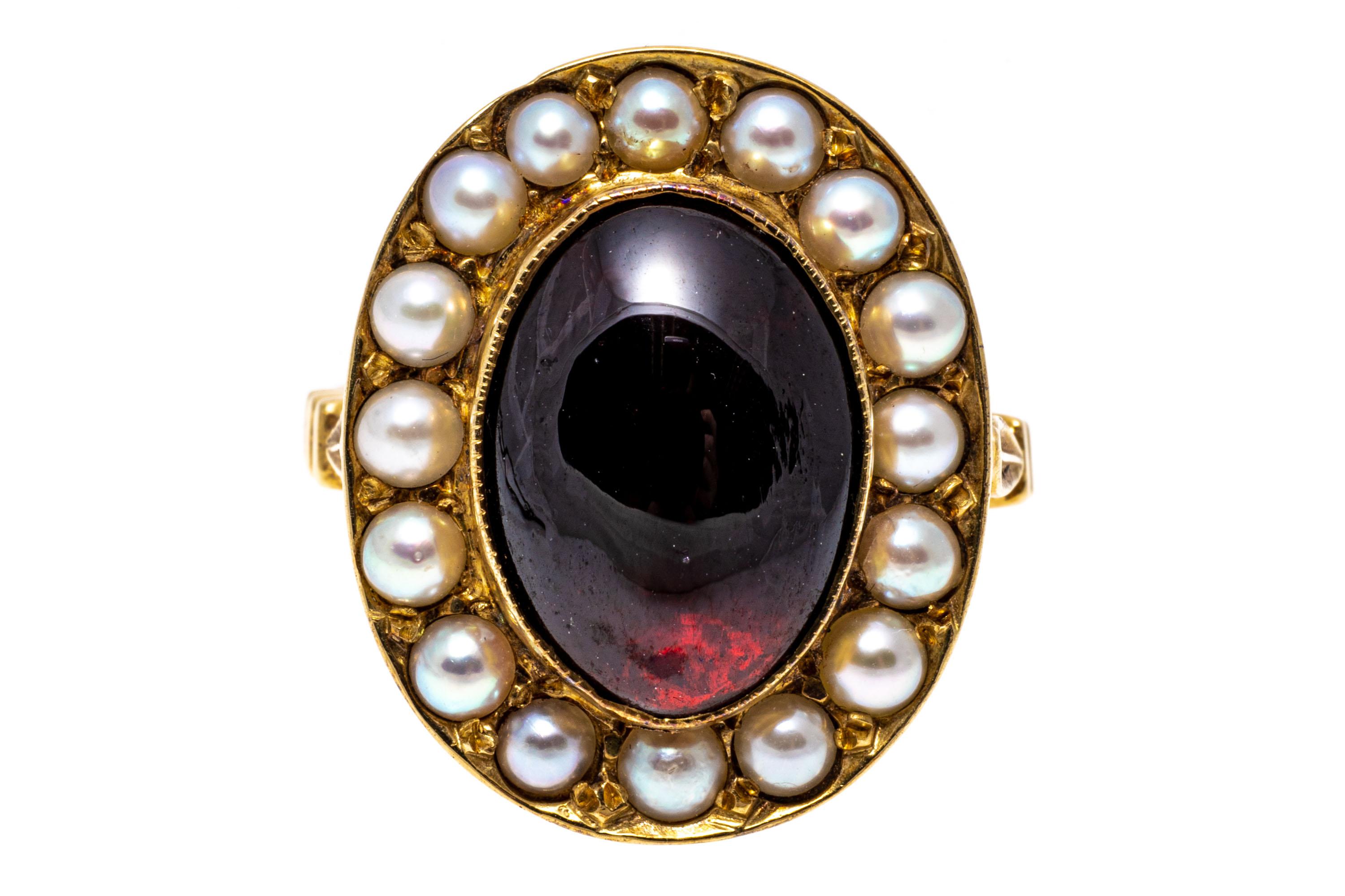 Ovaler länglicher Cab-Granat- und Zuchtperlen-Halo-Ring aus 14 Karat Gelbgold (Retro)