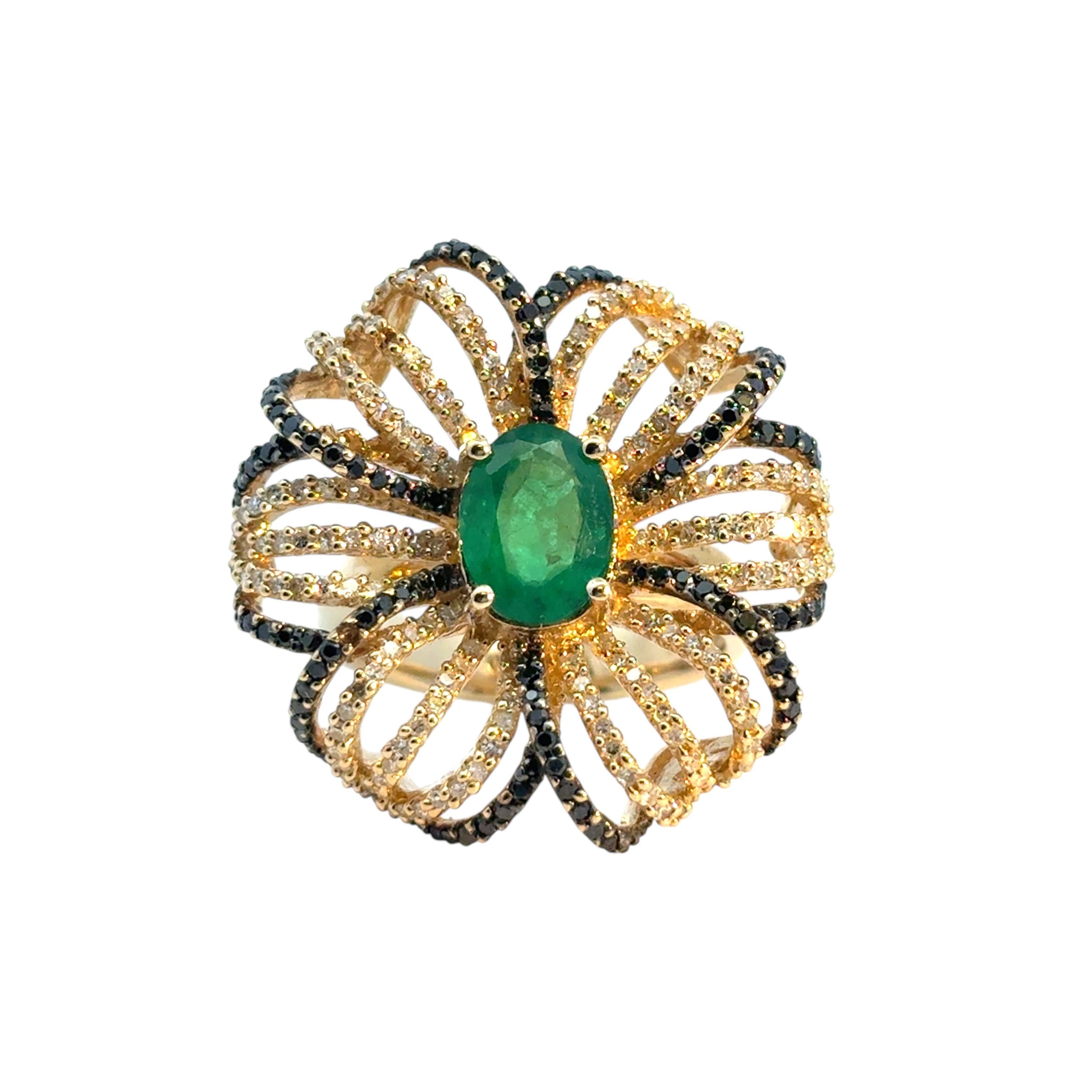 14k Yellow Gold Oval Emerald and Black and White Diamond Flower Ring (Moderne) im Angebot