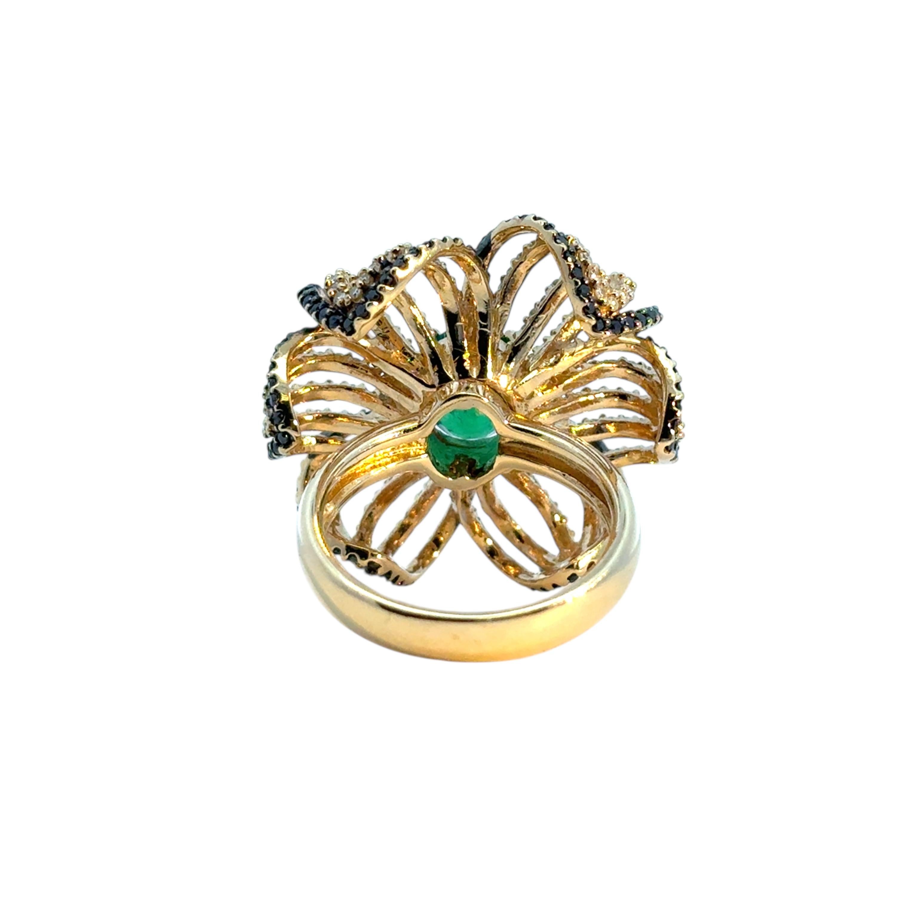 14k Yellow Gold Oval Emerald and Black and White Diamond Flower Ring im Angebot 1