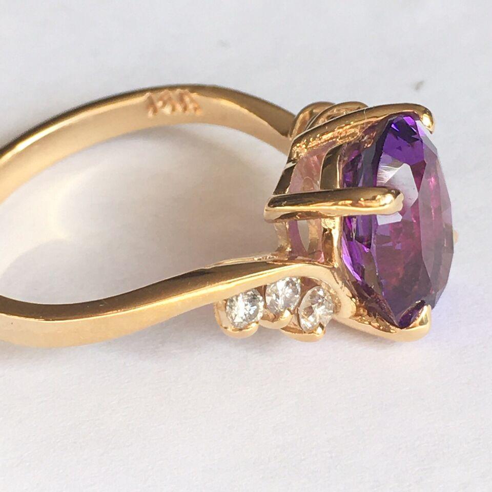 Oval Cut 14k Yellow Gold Oval Faceted Amethyst and Diamond Ring For Sale