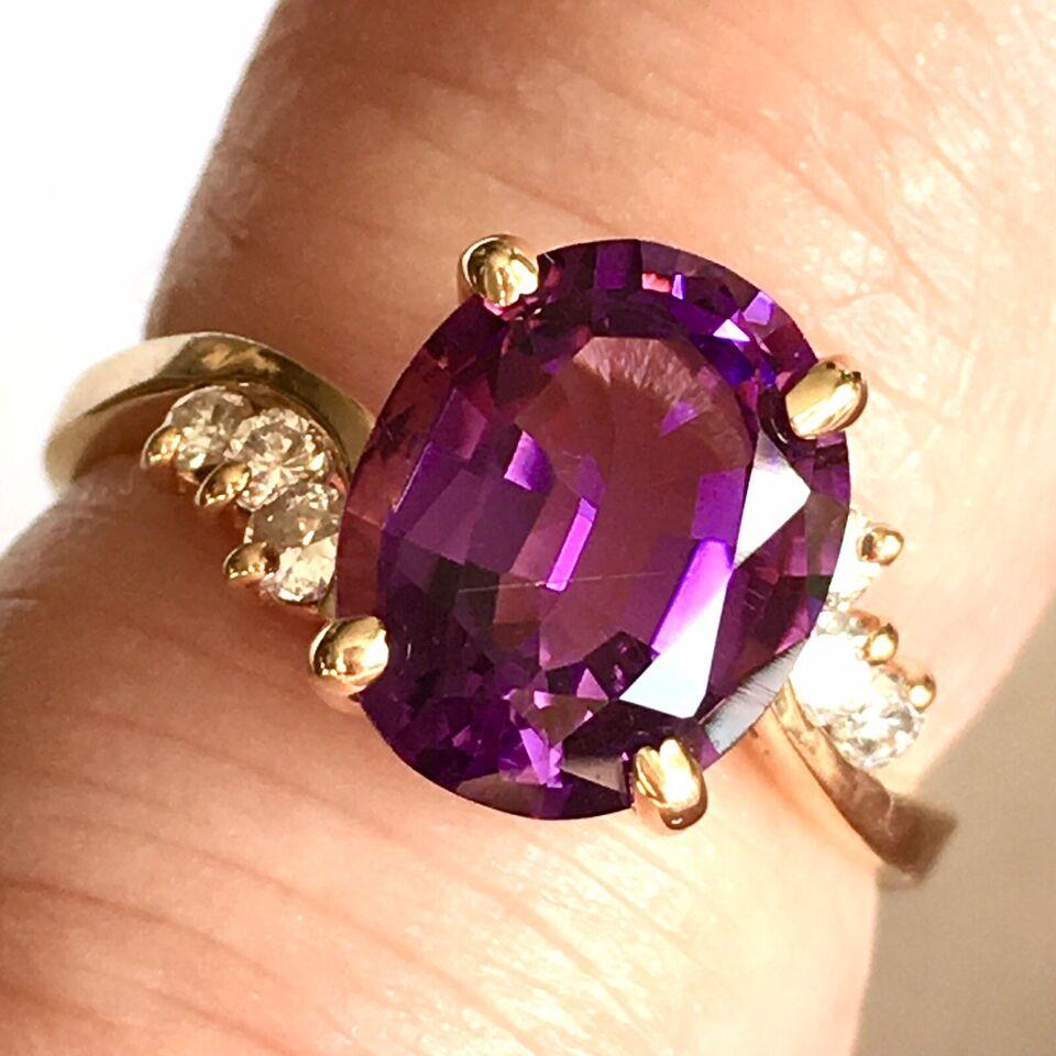 Women's 14k Yellow Gold Oval Faceted Amethyst and Diamond Ring For Sale