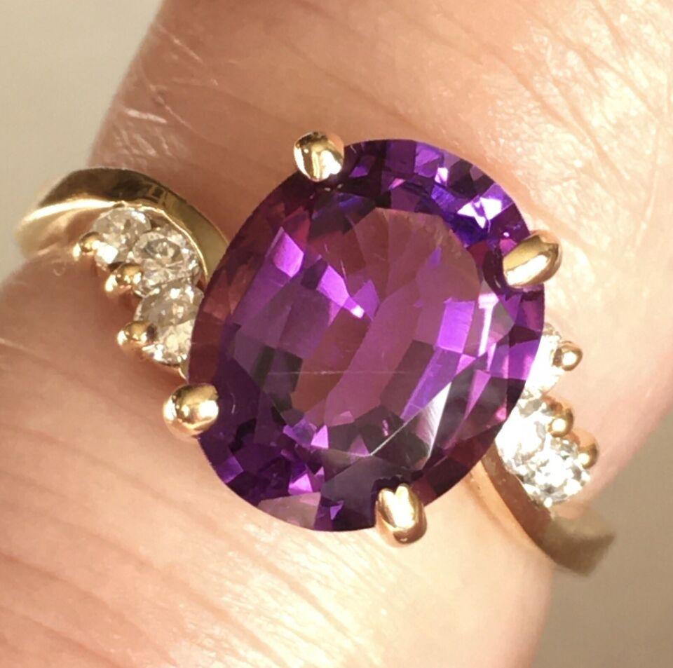 14k Yellow Gold Oval Faceted Amethyst and Diamond Ring For Sale 1