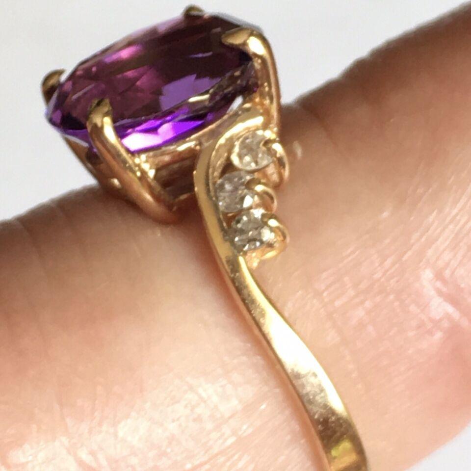 14k Yellow Gold Oval Faceted Amethyst and Diamond Ring For Sale 2