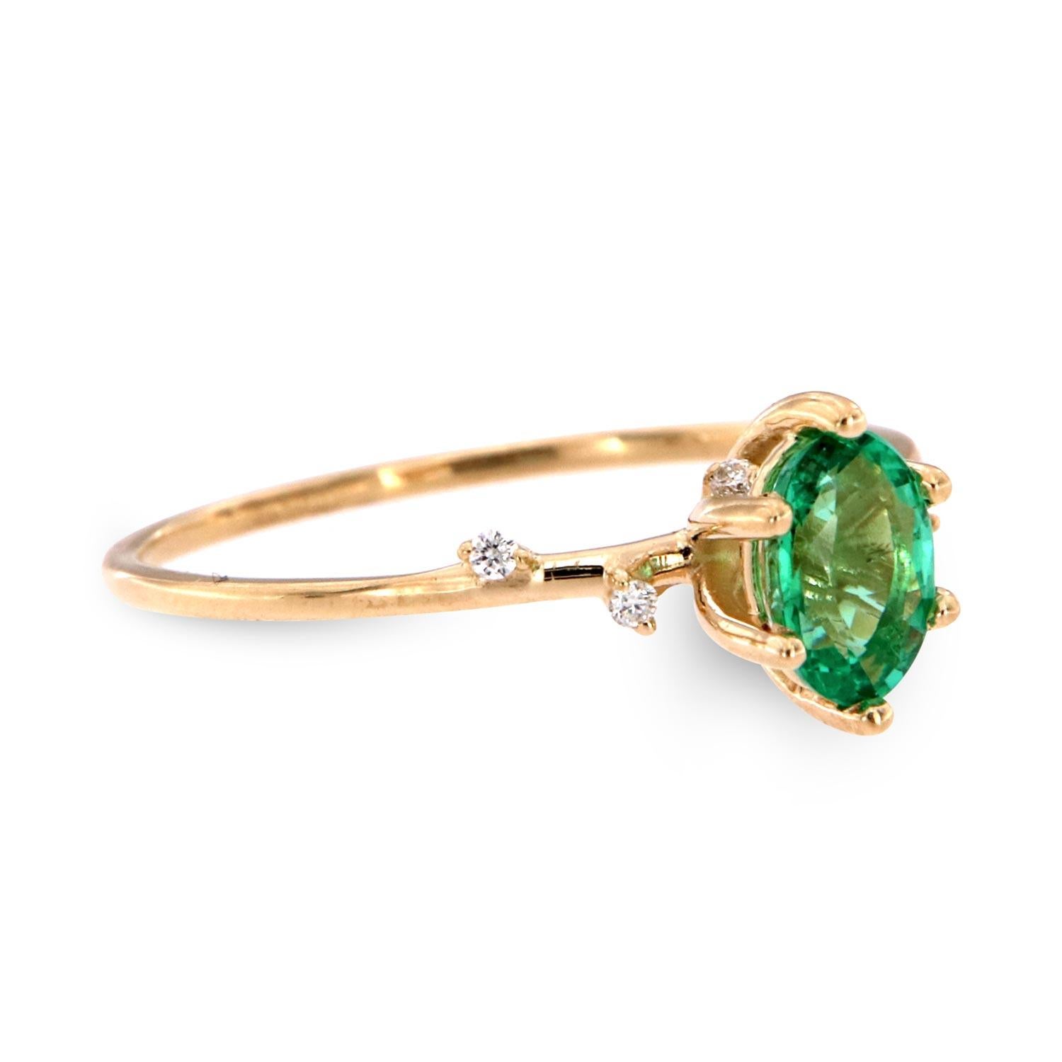 Oval Cut 14 Karat Gold Oval Green Emerald Organic Vintage Fashion Ring Center-1/2 Carat For Sale