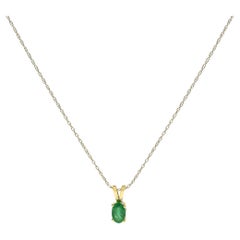 14K Yellow Gold Oval Green Emerald Solitaire Pendant Necklace