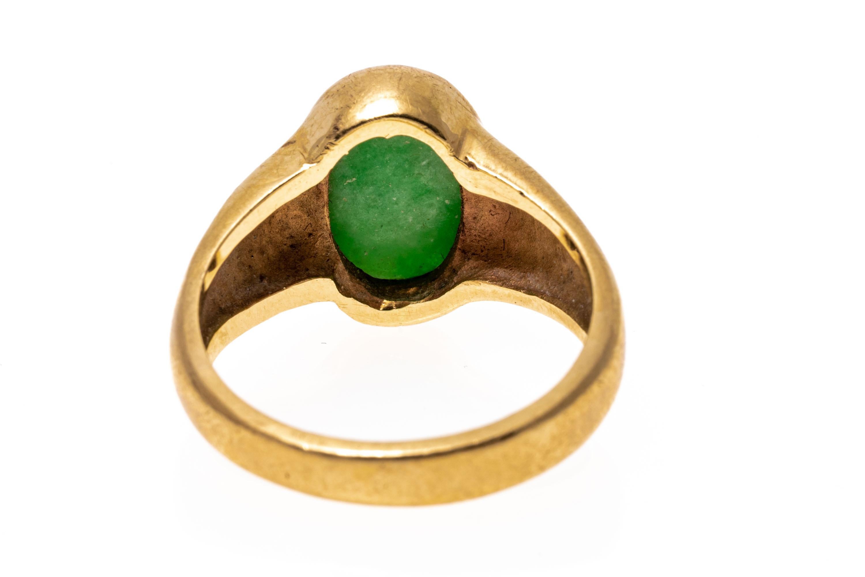 Oval Cut 14k Yellow Gold Oval Green Jadeite Jade Bezel Set Cabachon Ring For Sale