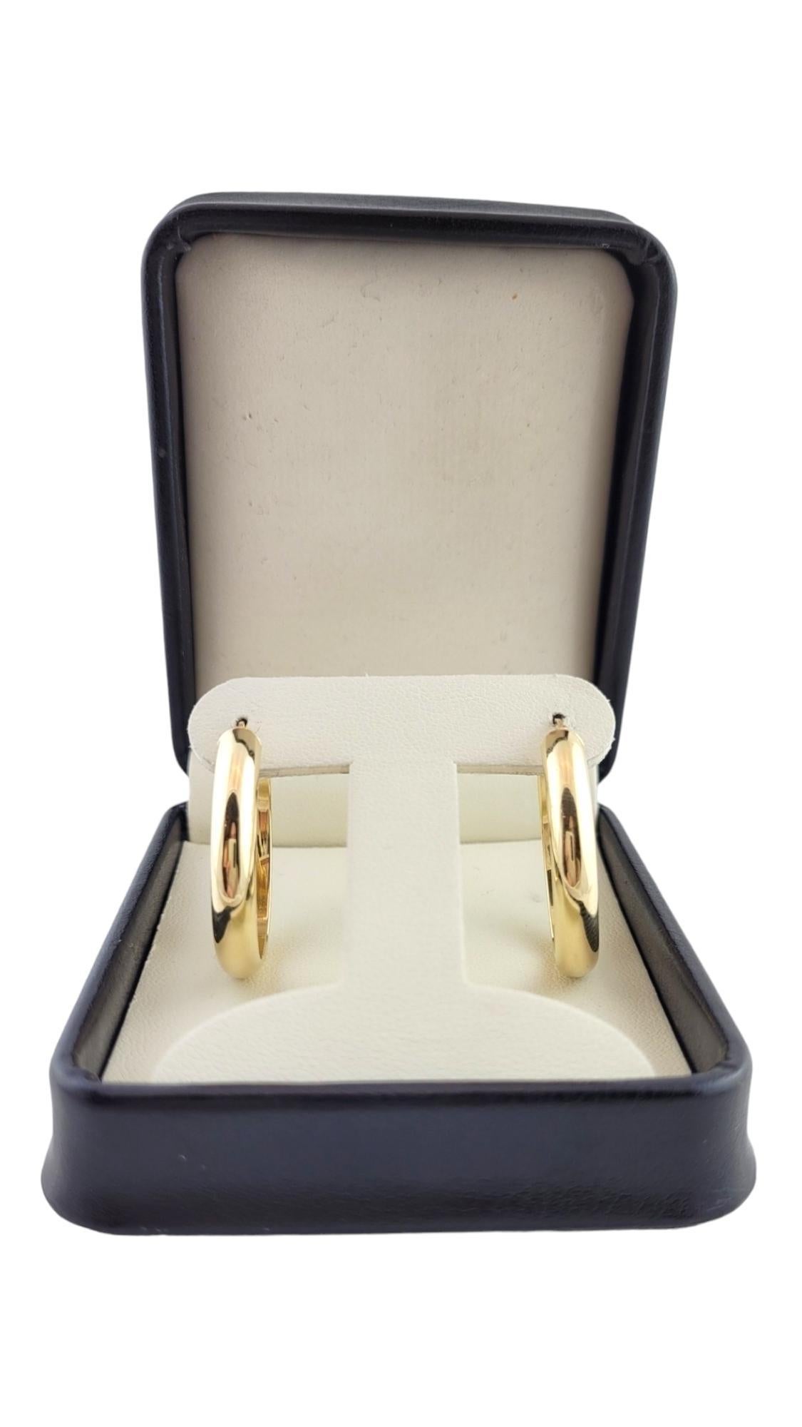 14K Yellow Gold Oval Hoop Earrings #15855 For Sale 1