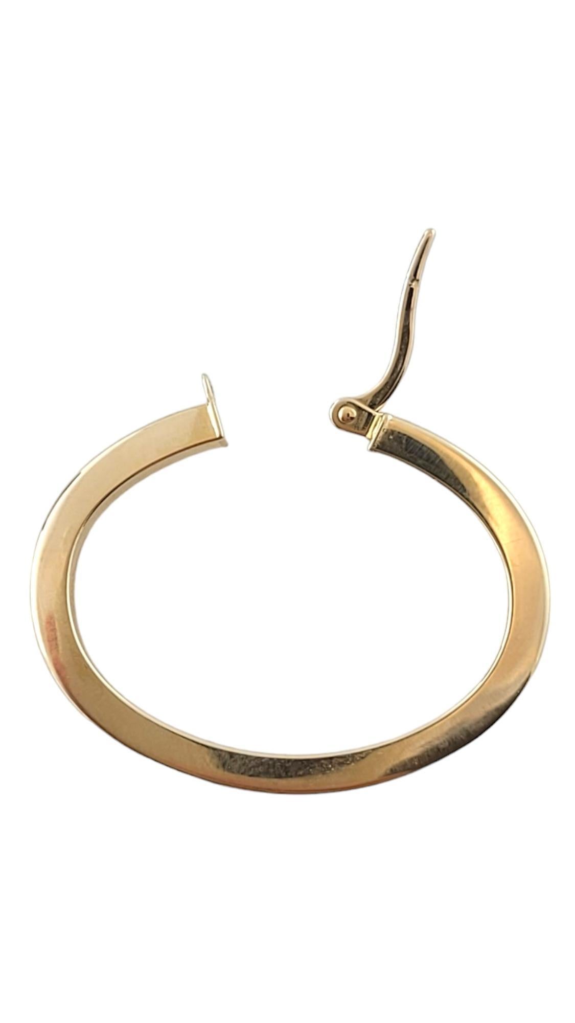 14K Yellow Gold Oval Hoop Earrings #17381 In Good Condition For Sale In Washington Depot, CT