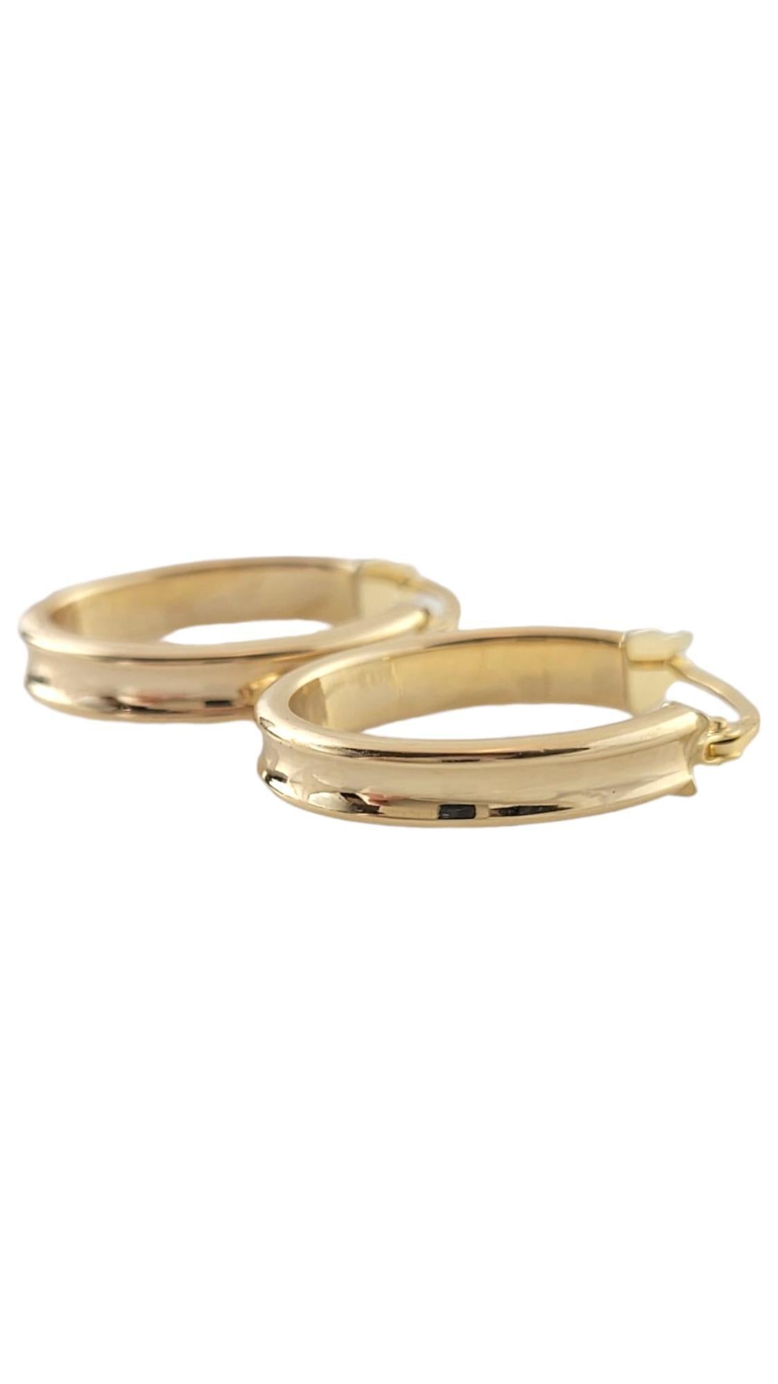 Ovale Creolen aus 14 Karat Gelbgold #17388 im Zustand „Gut“ im Angebot in Washington Depot, CT