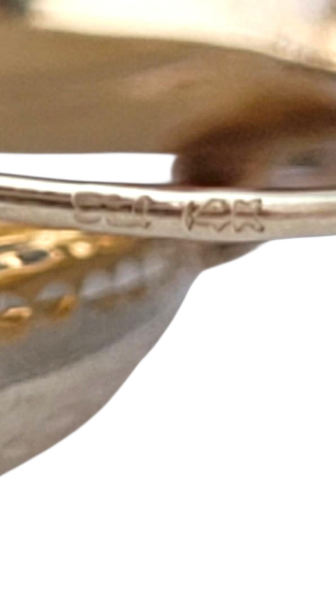 14K Yellow Gold Oval Hoop Earrings #21720 In Good Condition For Sale In Washington Depot, CT