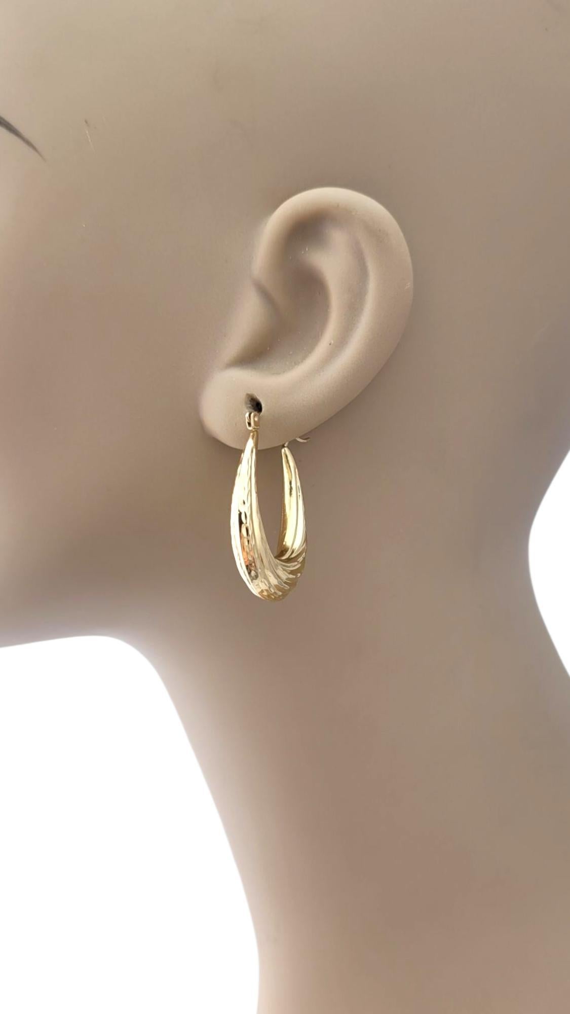 14K Yellow Gold Oval Hoop Earrings #21720 For Sale 1