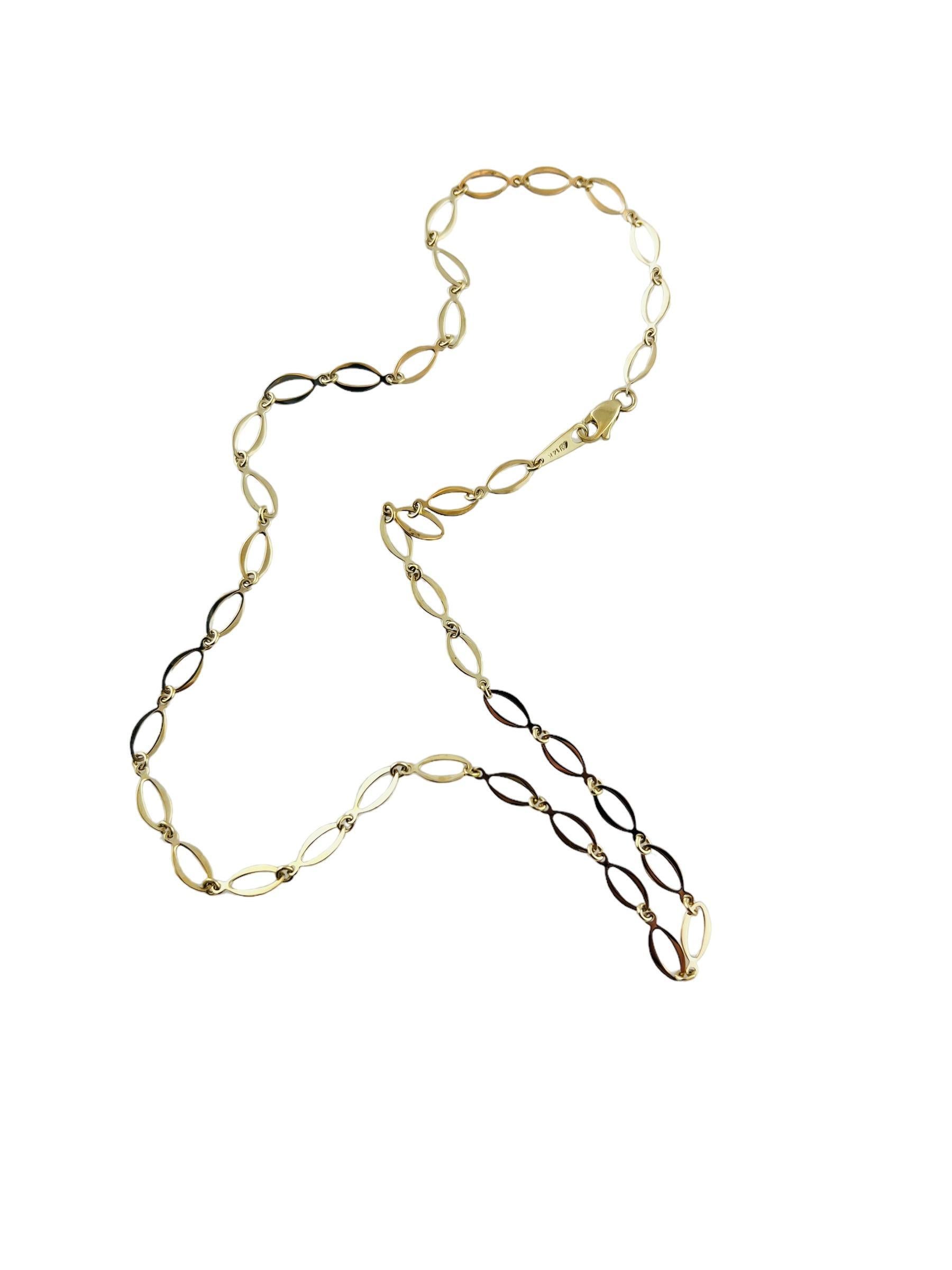 14K Yellow Gold Oval Link Necklace

This lovely oval link necklace is set in 14k yellow gold

17