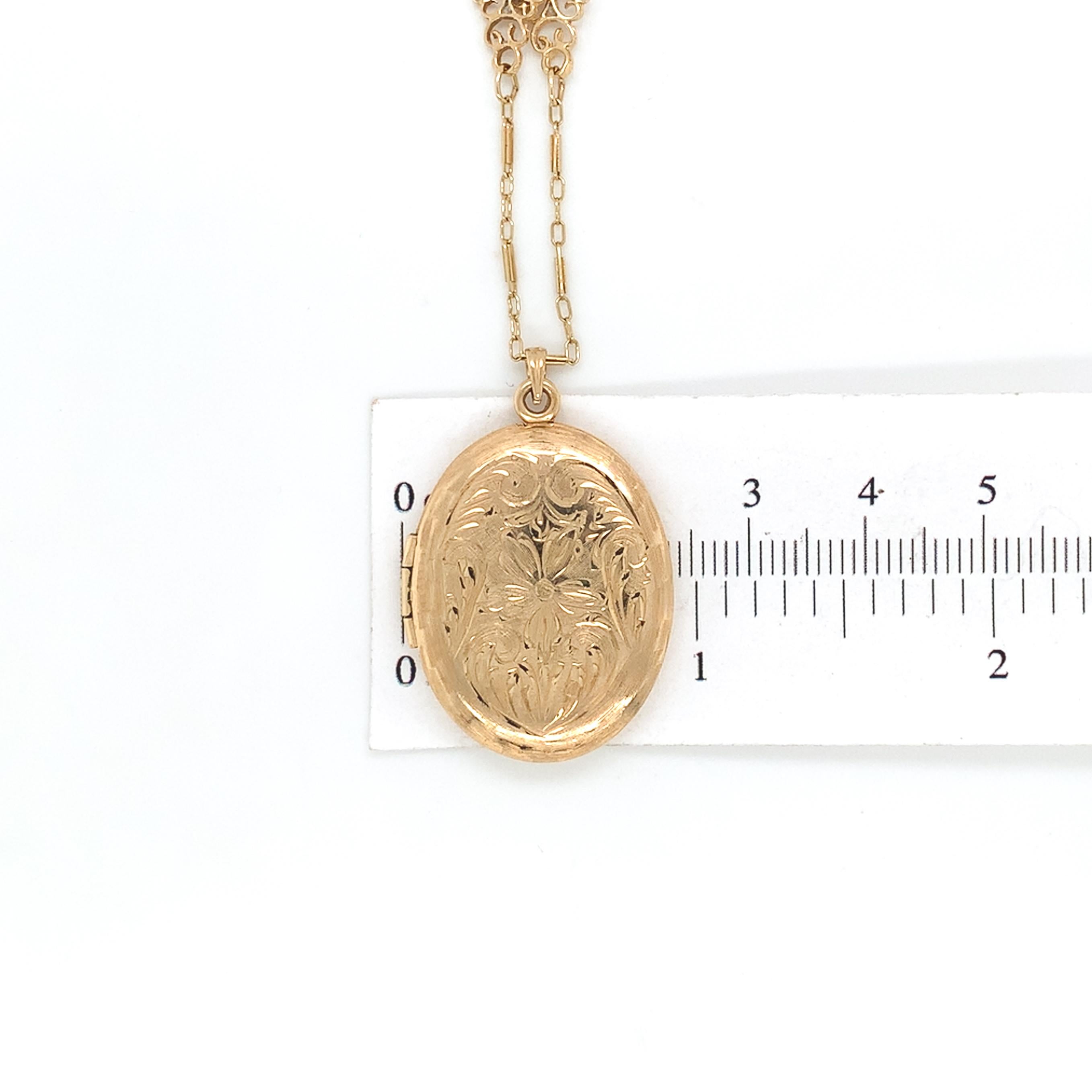 Médaillon ovale en or jaune 14 carats avec motif gravé sur chaîne à maillons moulés fantaisie de 18 pouces en vente 7