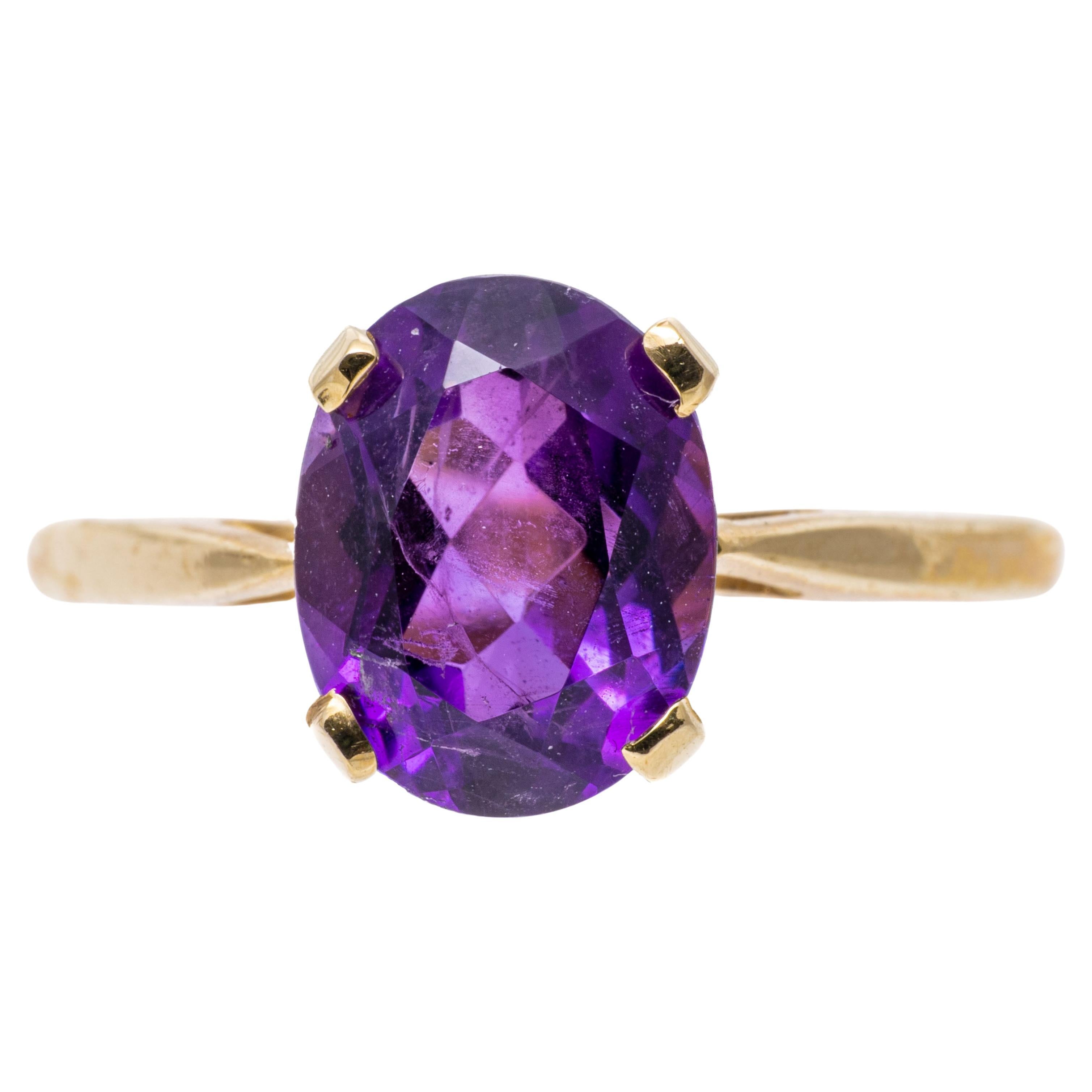 14k Yellow Gold Oval Mixed Cut Purple Amethyst Ring For Sale at 1stDibs