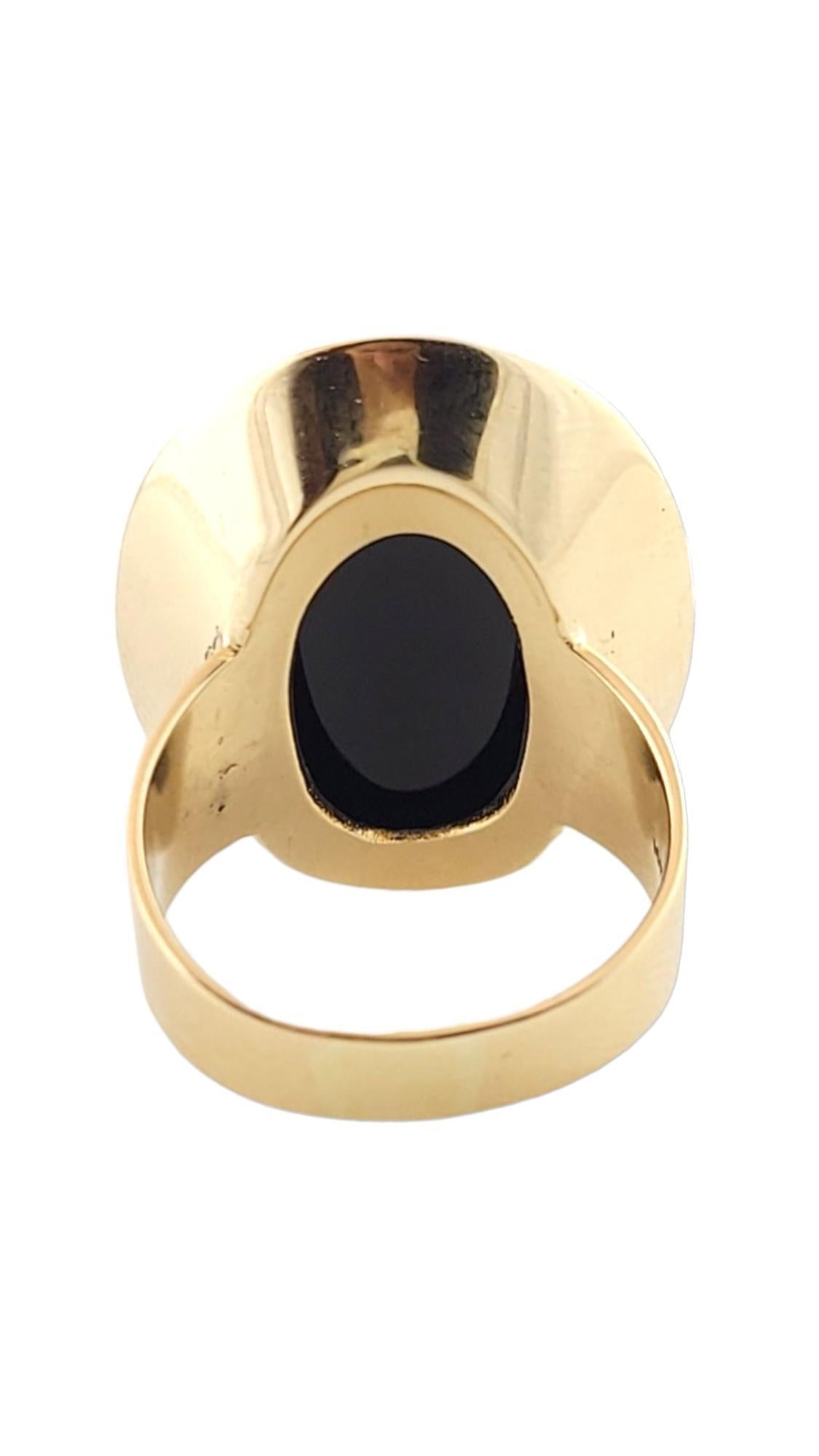 14K Yellow Gold Oval Onyx Ring Size 7.75 #16162 In Good Condition For Sale In Washington Depot, CT