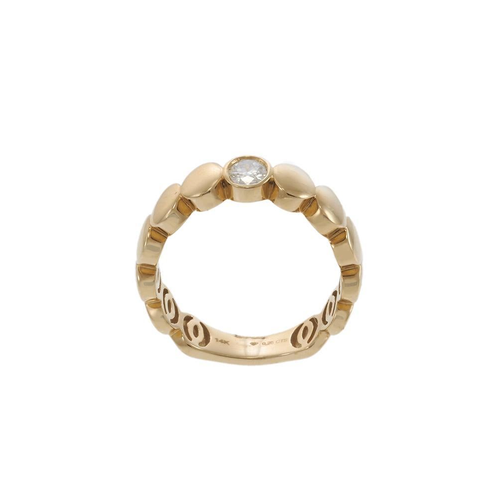 14K Yellow Gold Oval Pattern Ring with Oval Cut Diamond in vendita 2
