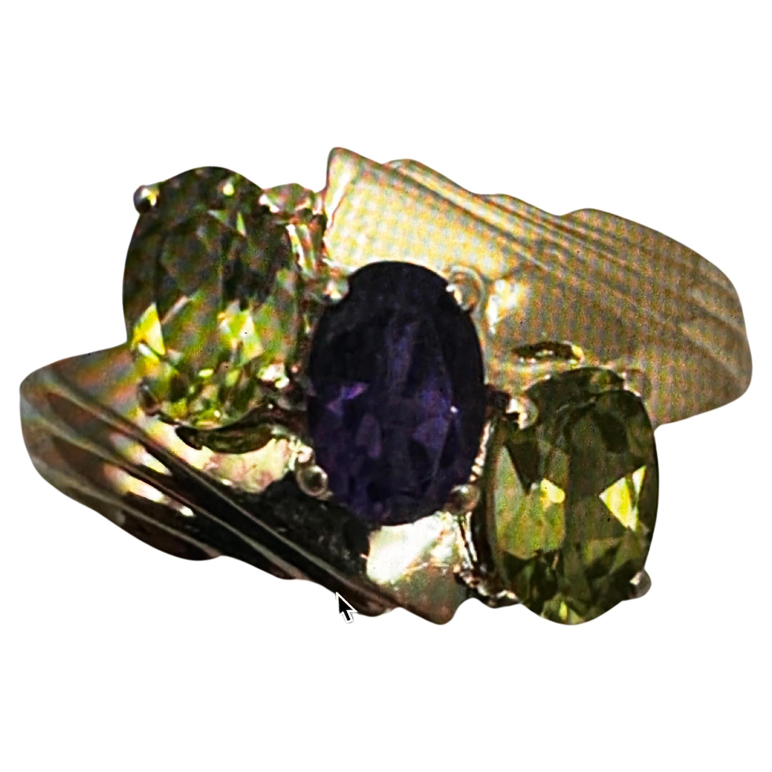 Artisan 14k Yellow Gold ~ Oval ~ Peridot Amethyst ~ Ring ~ Size 6 For Sale