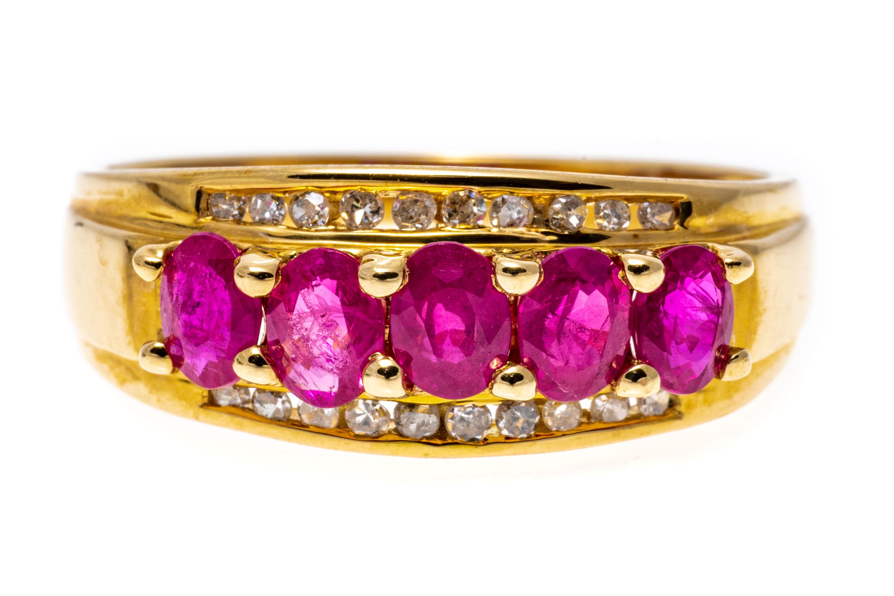 Bague jonc en or jaune 14 carats avec rubis ovale et diamants en canal en vente 2