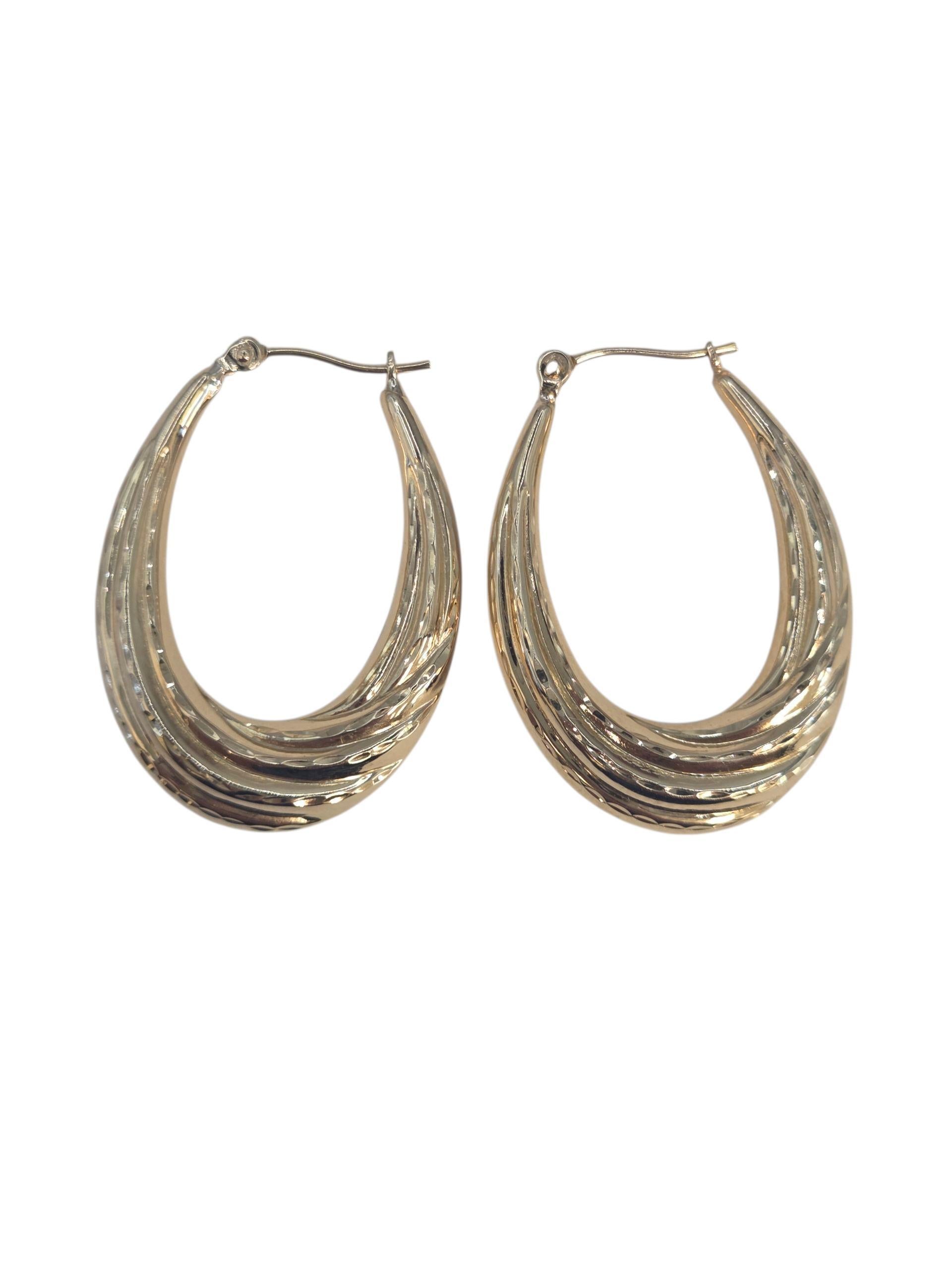 Contemporain Boucles d'oreilles ovales en or jaune 14K #23539 en vente
