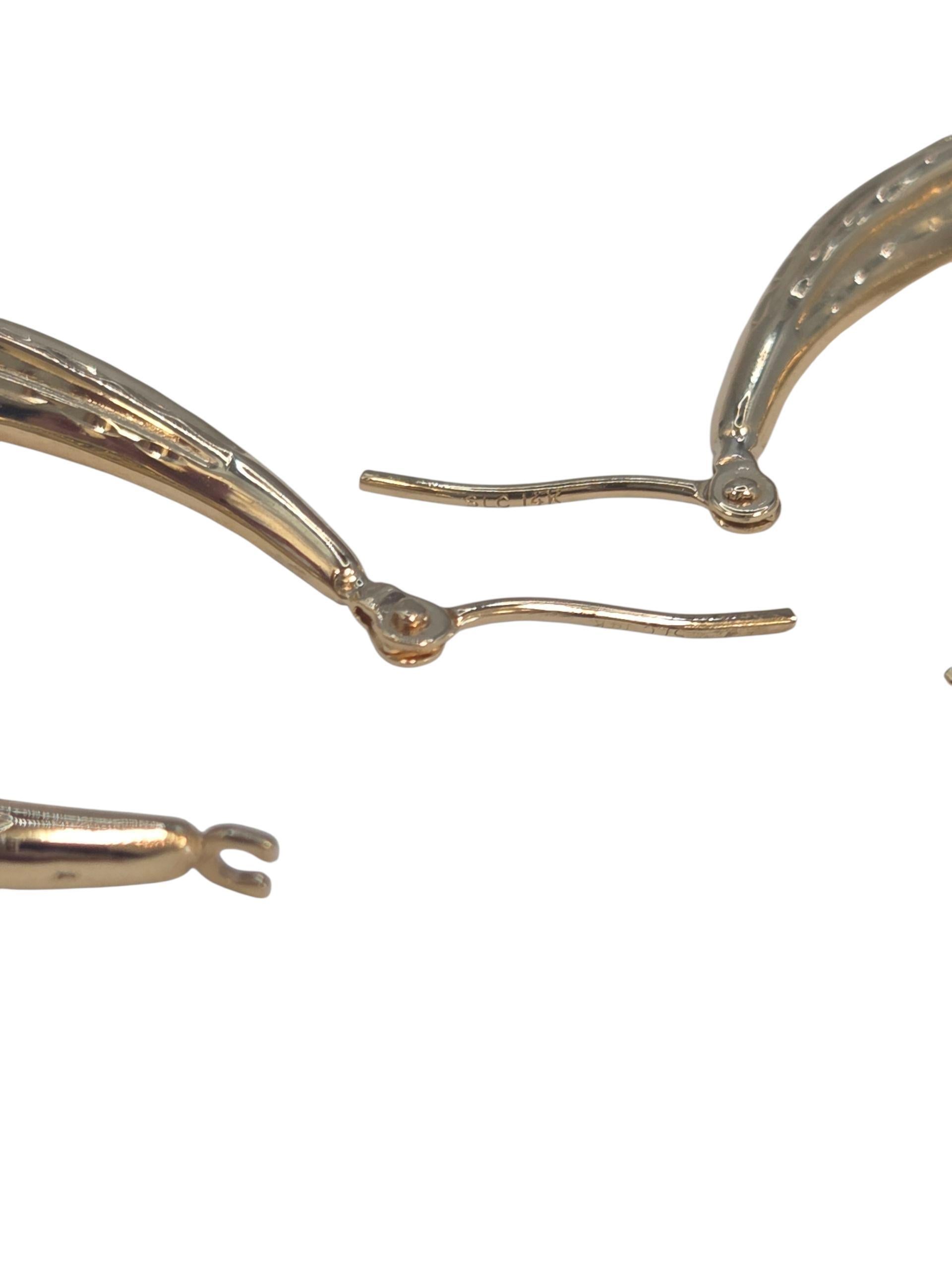 Boucles d'oreilles ovales en or jaune 14K #23539 Pour femmes en vente