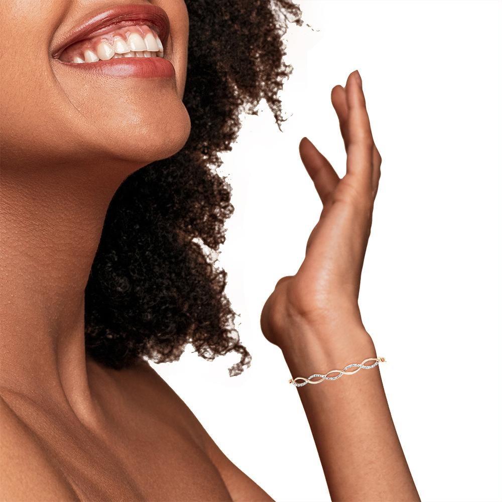Taille ronde Bracelet Bolo en or jaune 14 carats sur argent avec diamants de 1/10 carat, torsion d'infinie de 4 à 10 pouces en vente