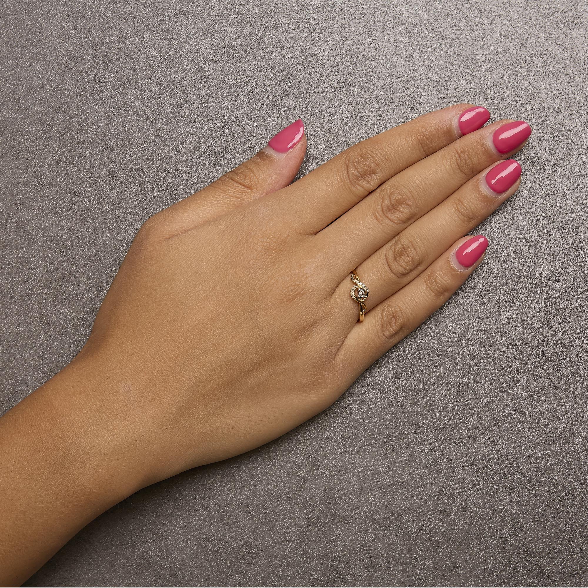 Anello Promessa con volute di diamanti da 1/6 Ctw in oro giallo 14K e argento per donna In condizioni Nuovo in vendita a New York, NY